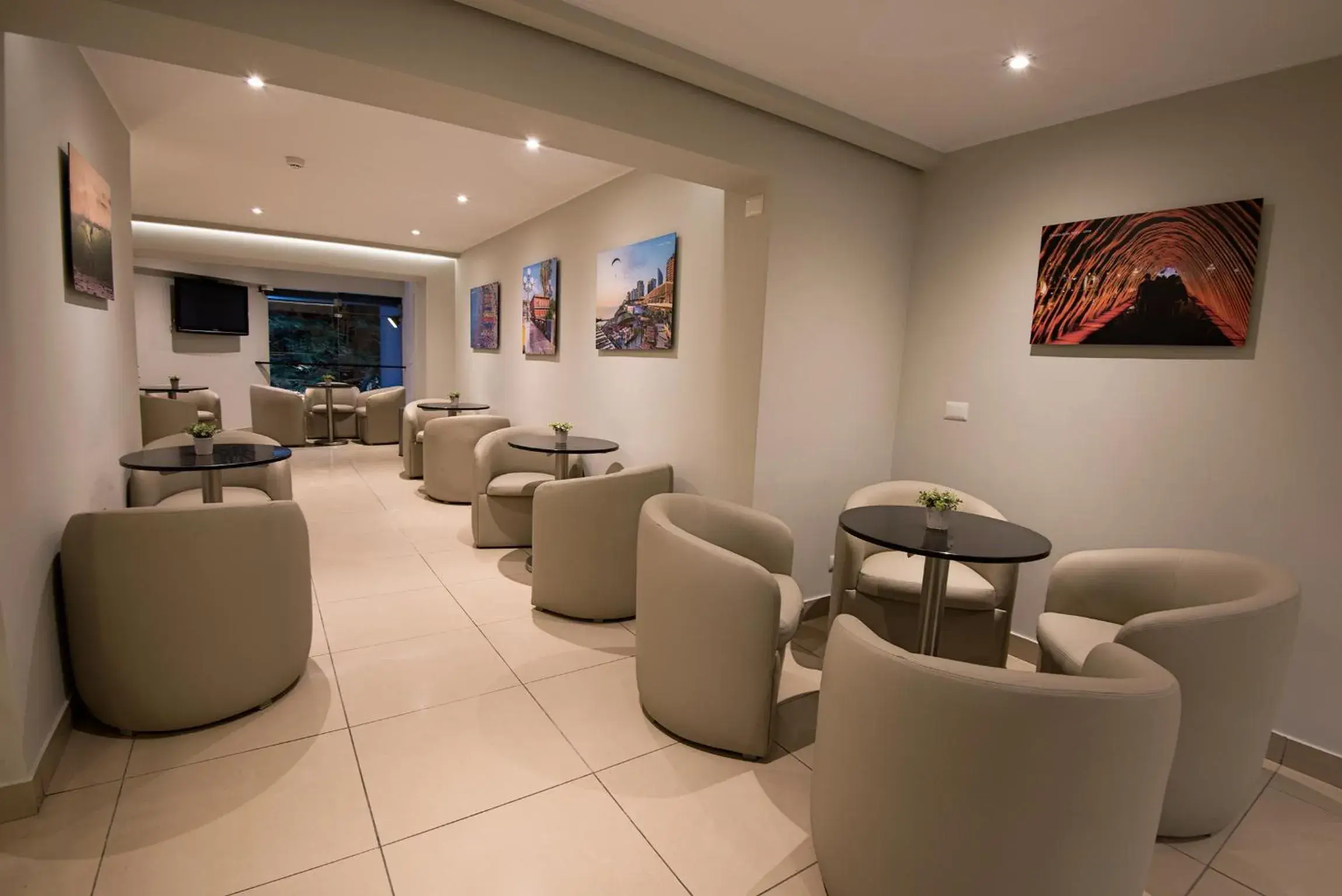 Lounge or bar in Mariel Hotel Boutique Lounge or bar in Mariel Hotel Boutique