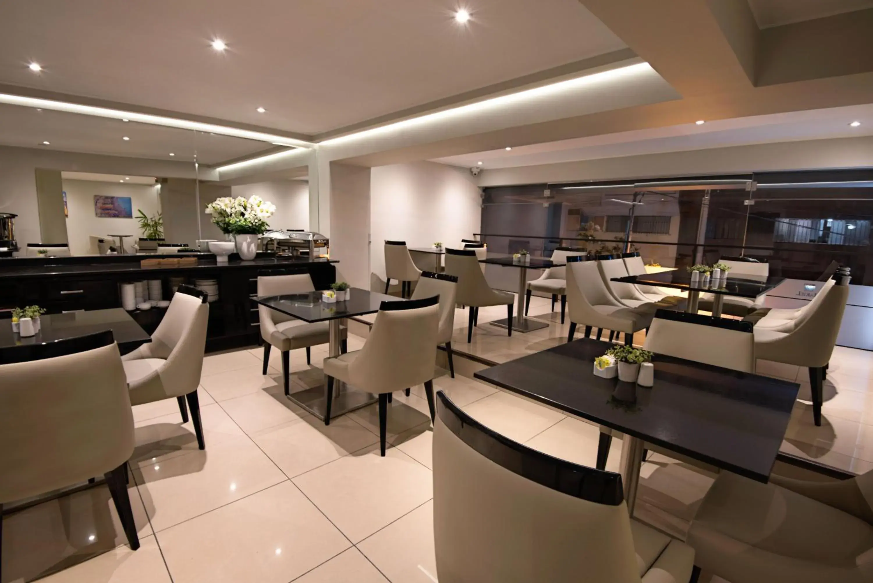 Restaurant/places to eat in Mariel Hotel Boutique Restaurant/places to eat in Mariel Hotel Boutique