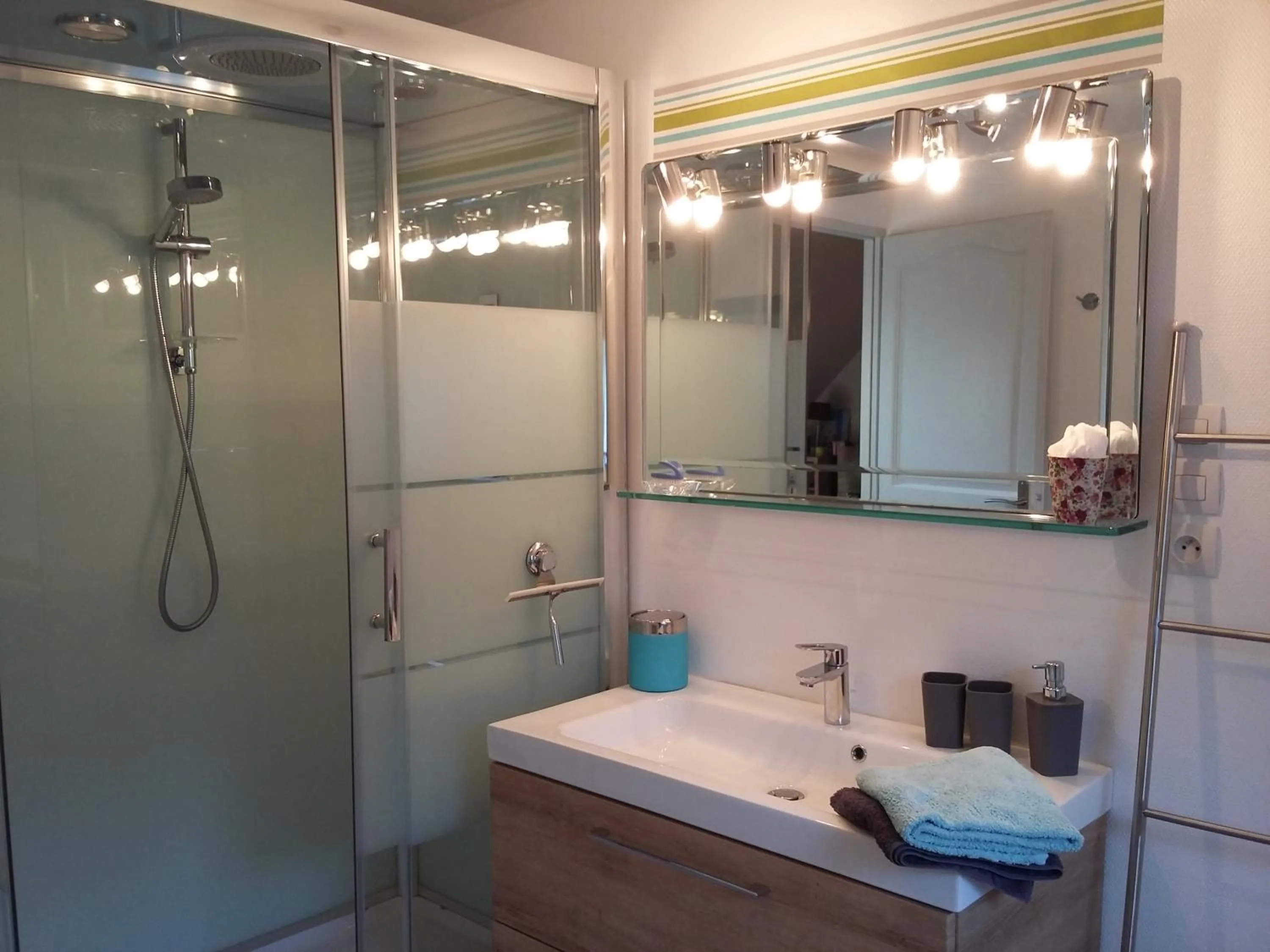 Shower in Les Hauts de la Cluse