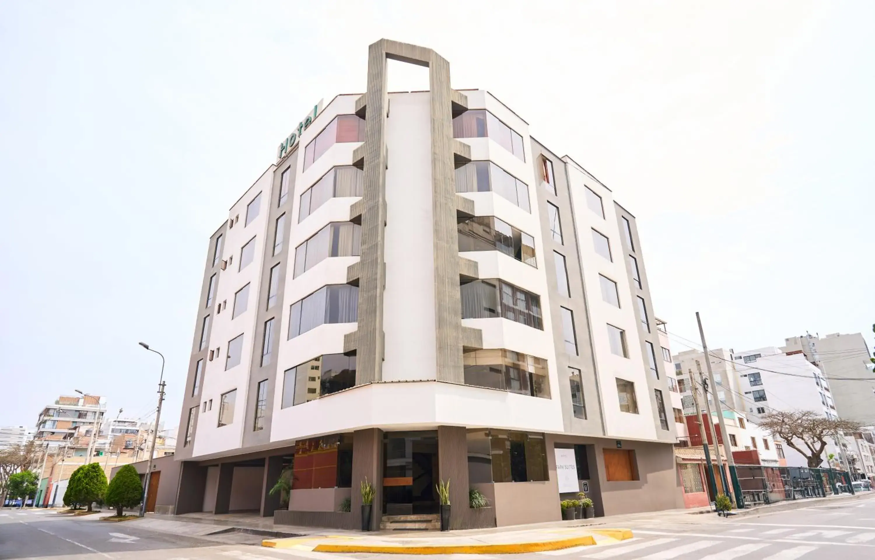 Property building in Hotel Park Suites Property building in Hotel Park Suites