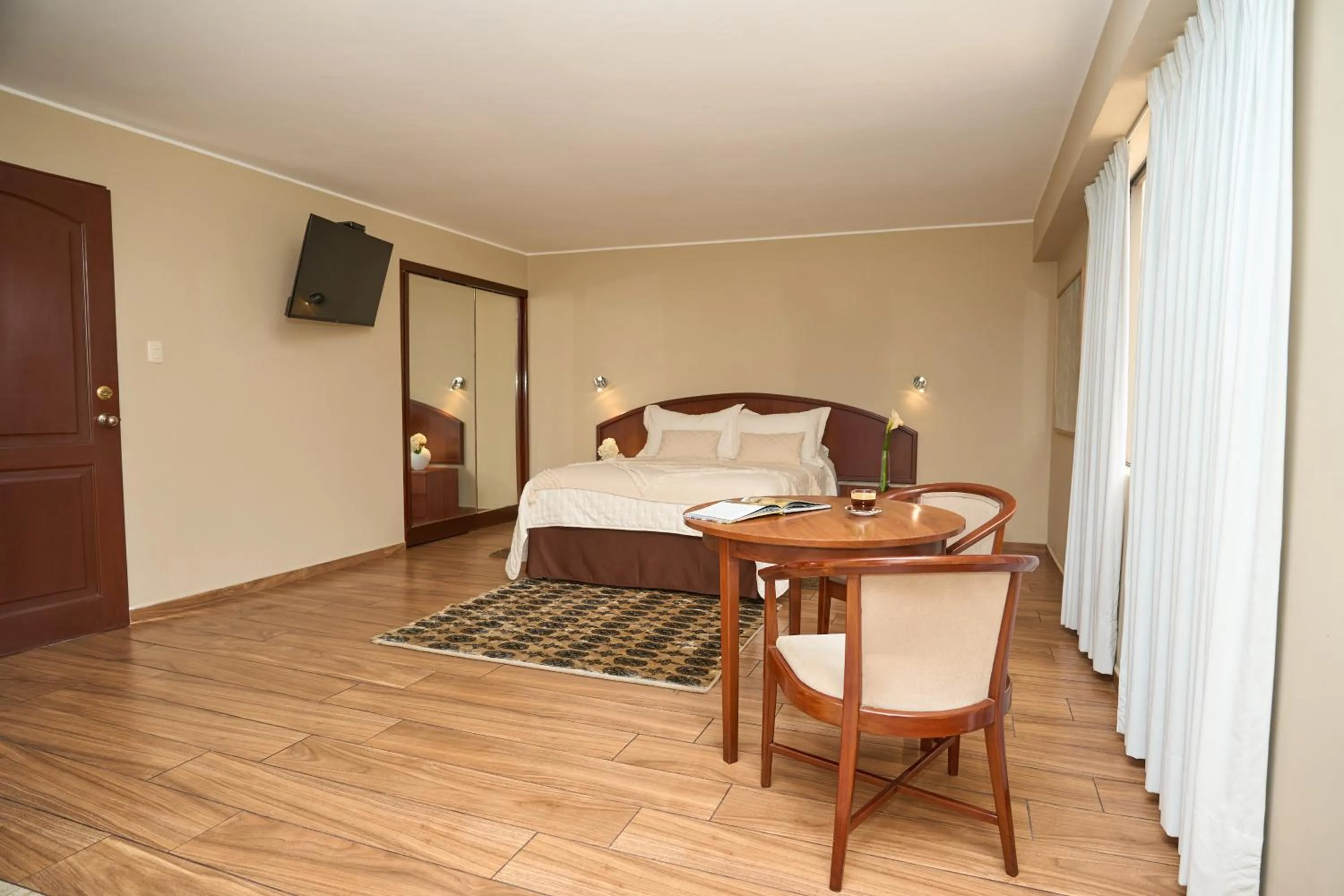 Bed in Hotel Park Suites