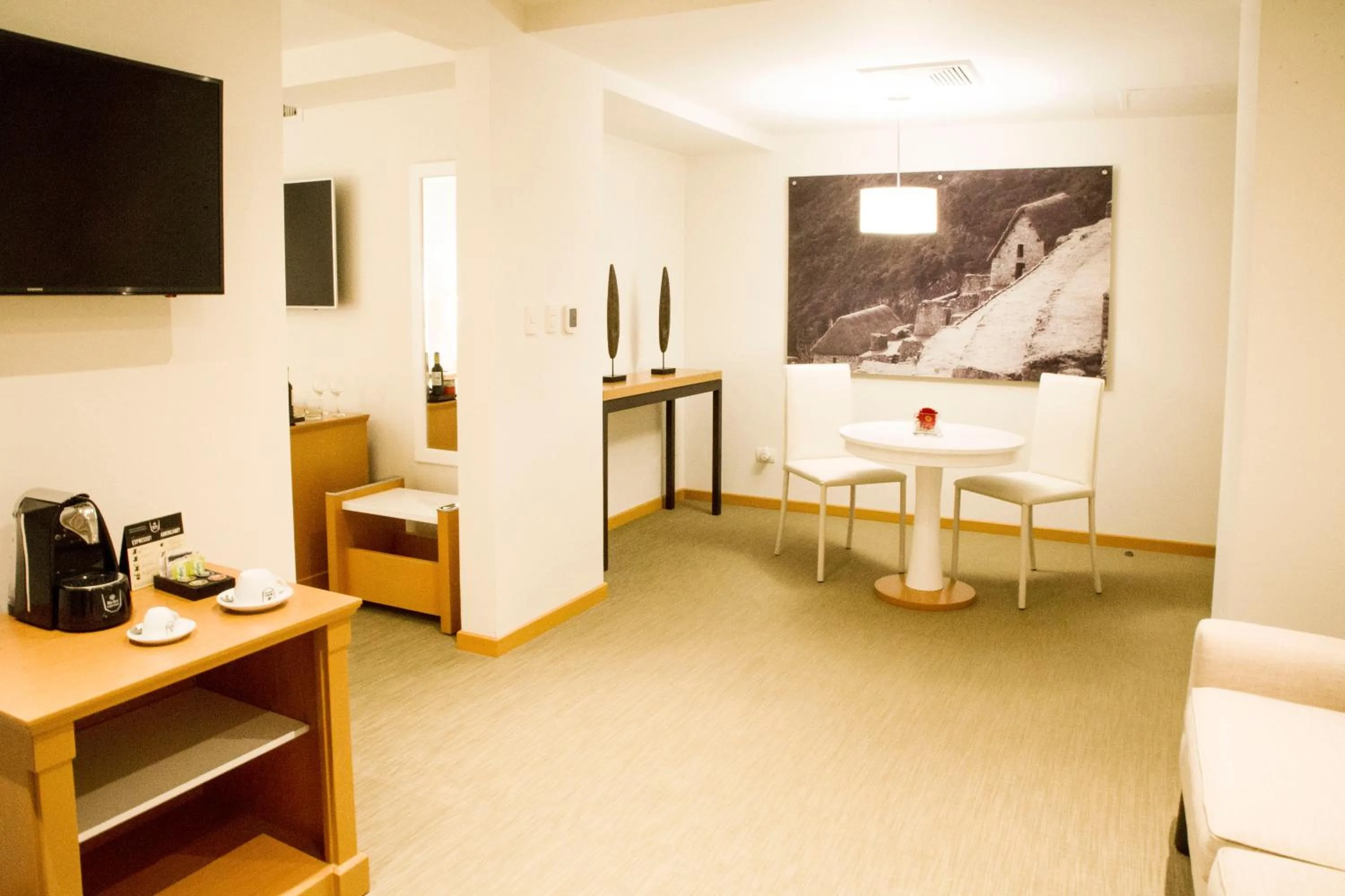 Coffee/tea facilities in Hotel Melia Lima