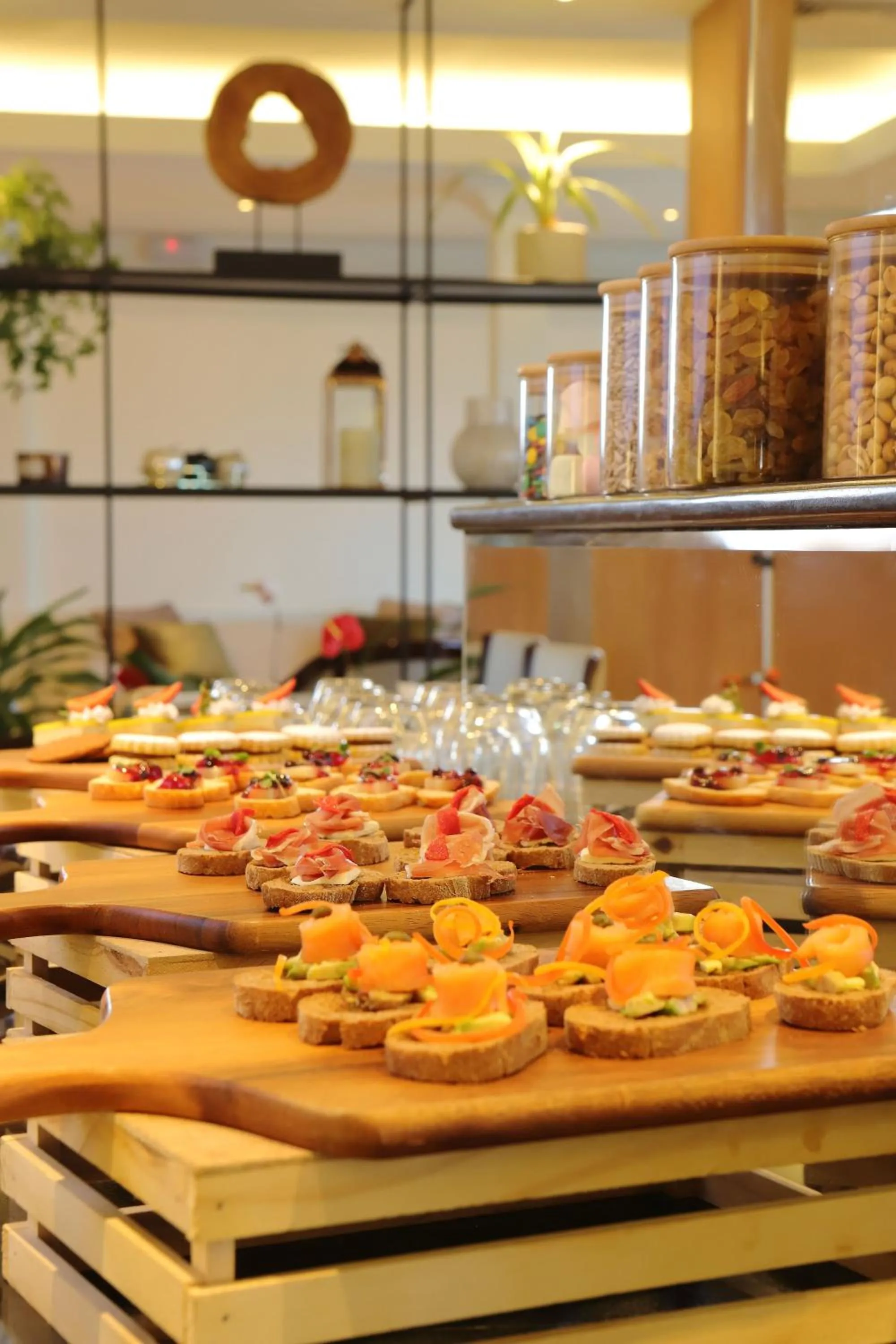 Restaurant/places to eat in Meliá Lima