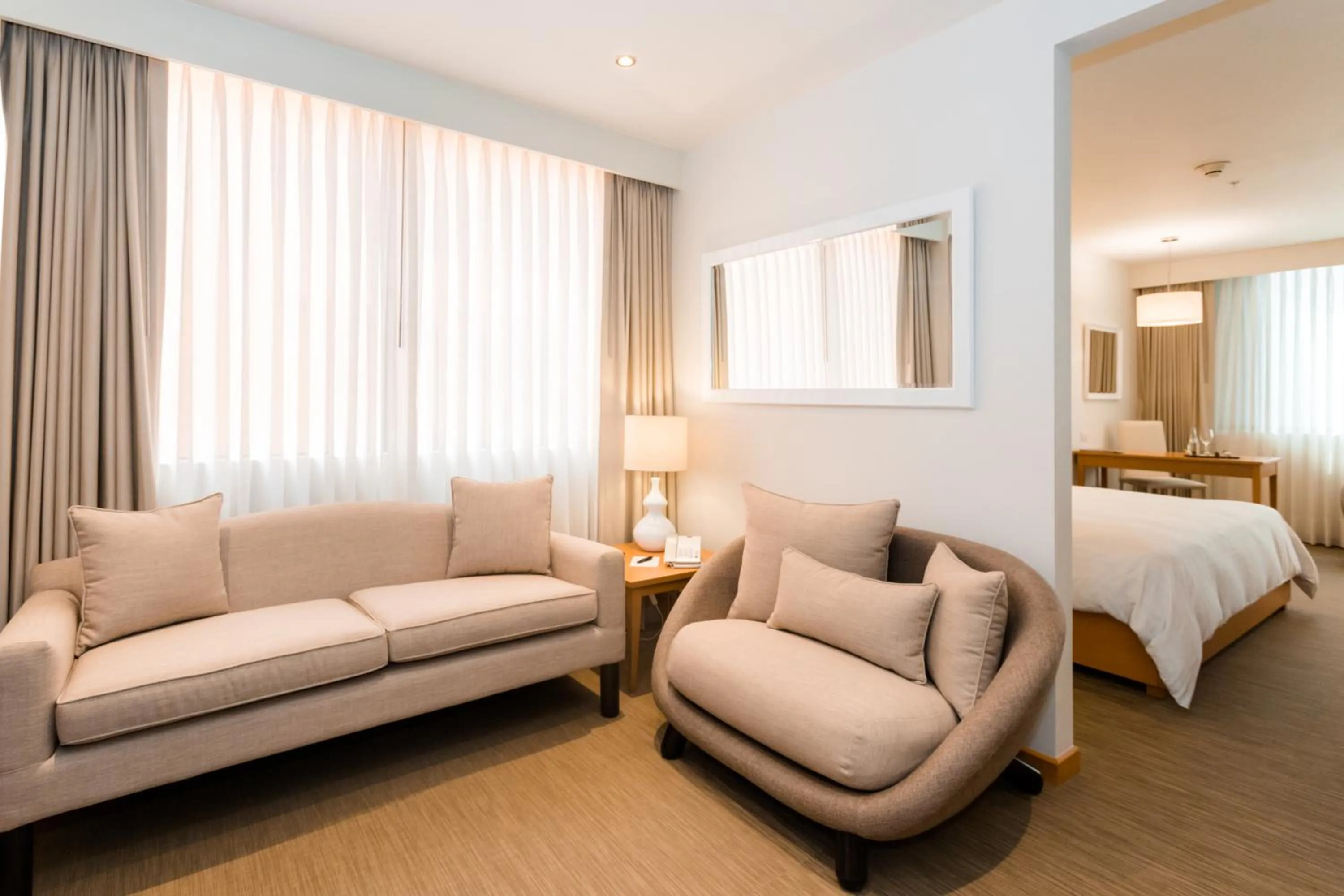 Living room, Bed in Hotel Melia Lima