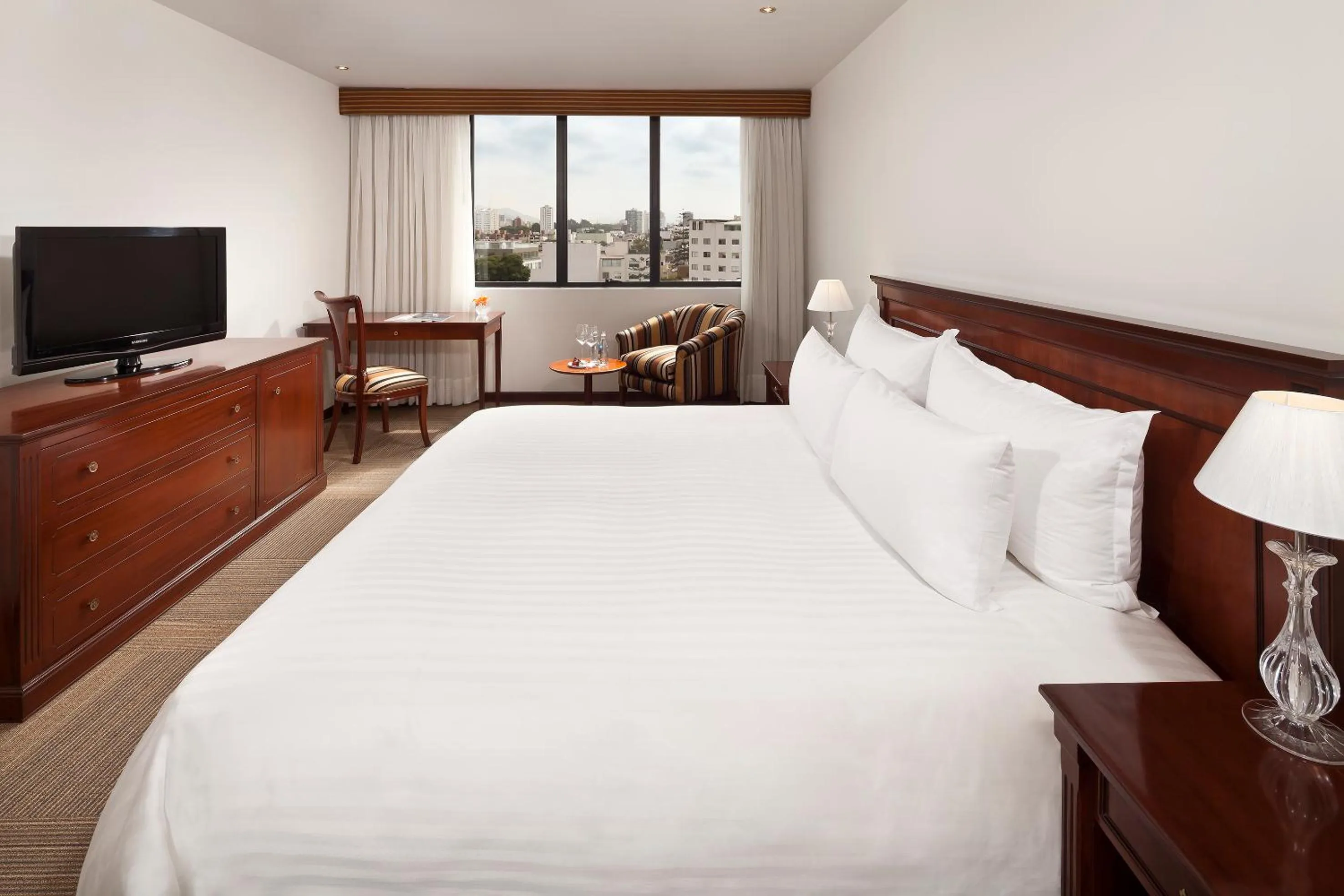 Bed in Hotel Melia Lima