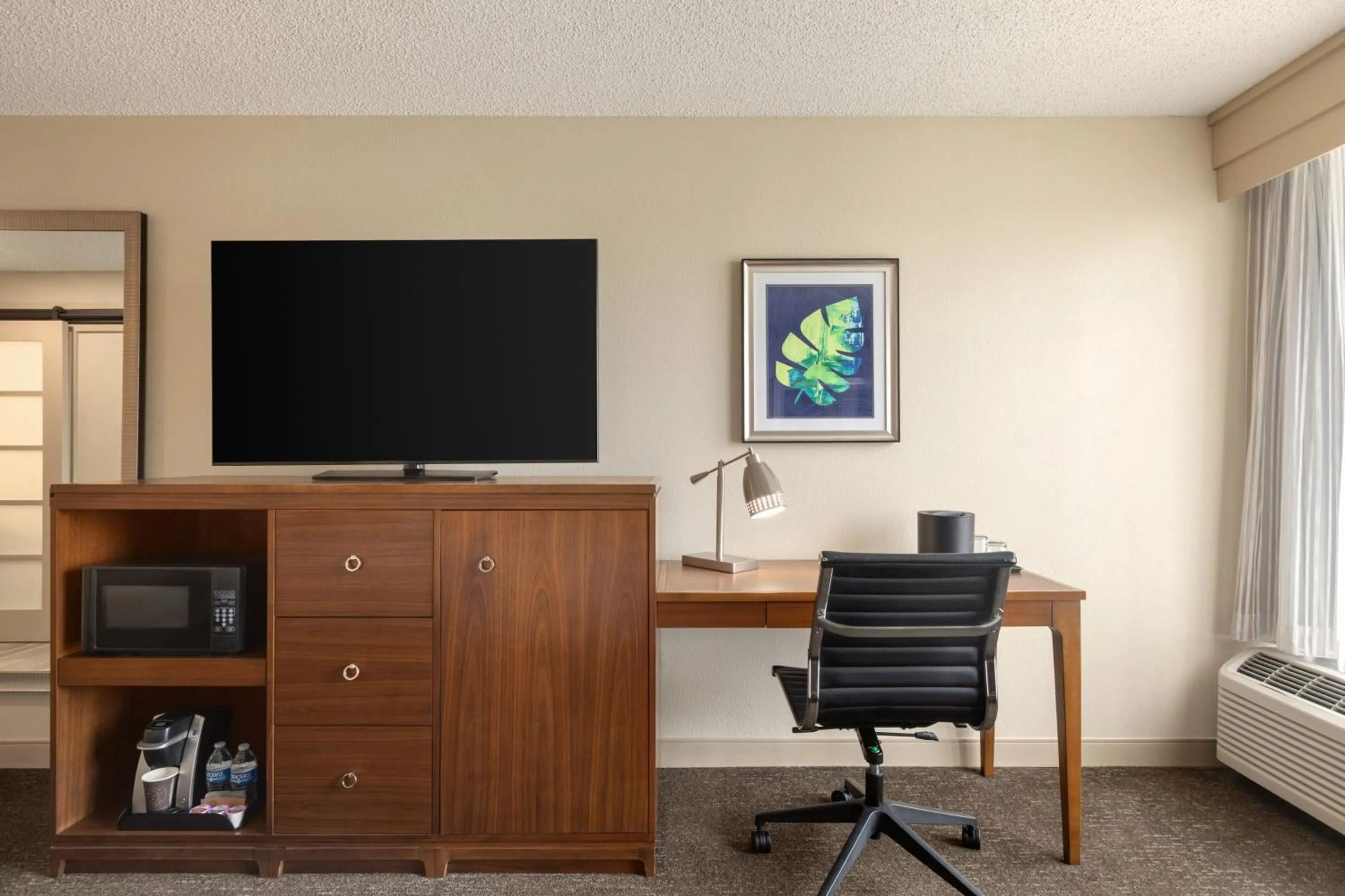 Bedroom in Crowne Plaza Hotel Fort Myers at Bell Tower Shops, an IHG Hotel