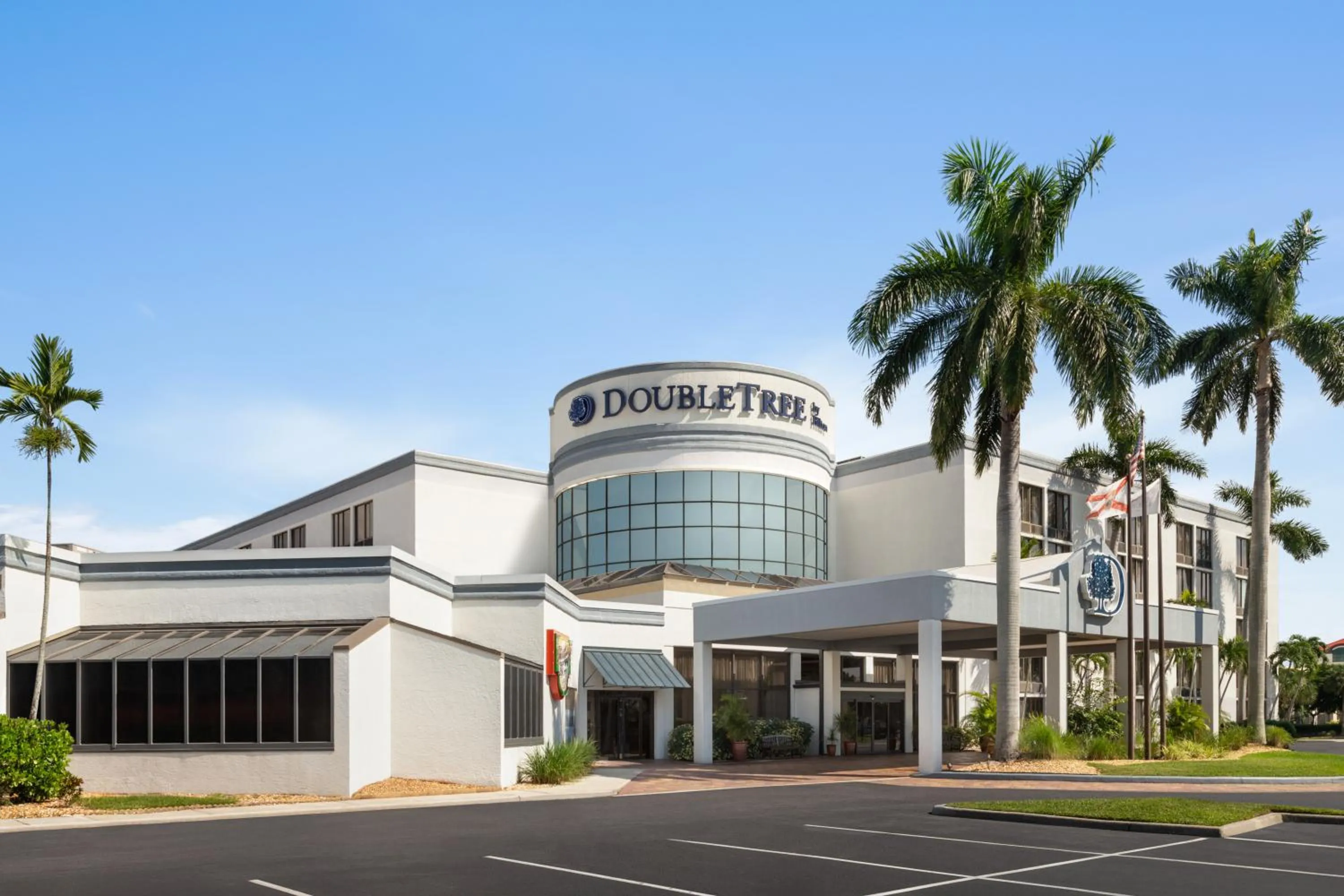 Property building in Crowne Plaza Hotel Fort Myers at Bell Tower Shops, an IHG Hotel