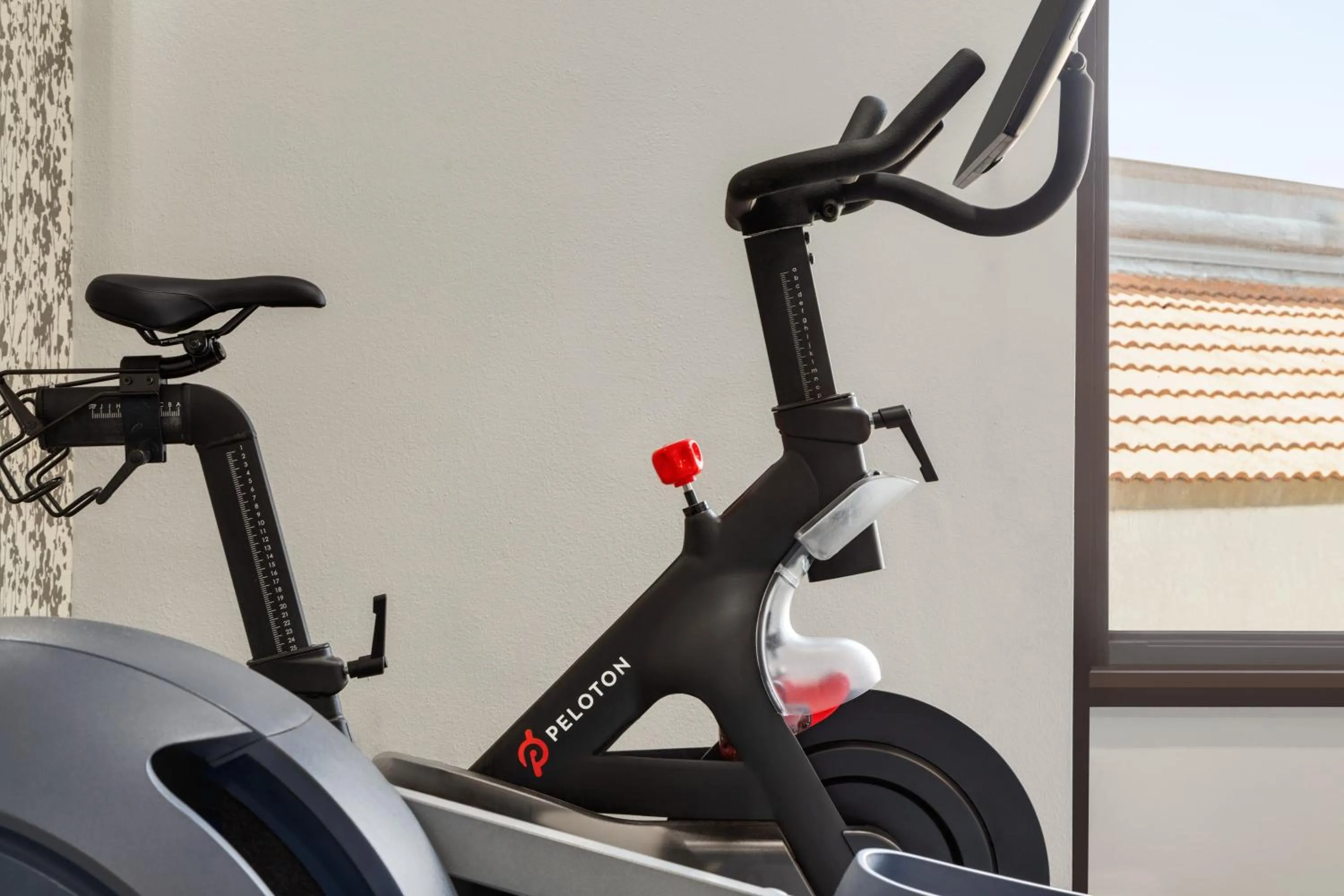 Fitness centre/facilities in Crowne Plaza Hotel Fort Myers at Bell Tower Shops, an IHG Hotel