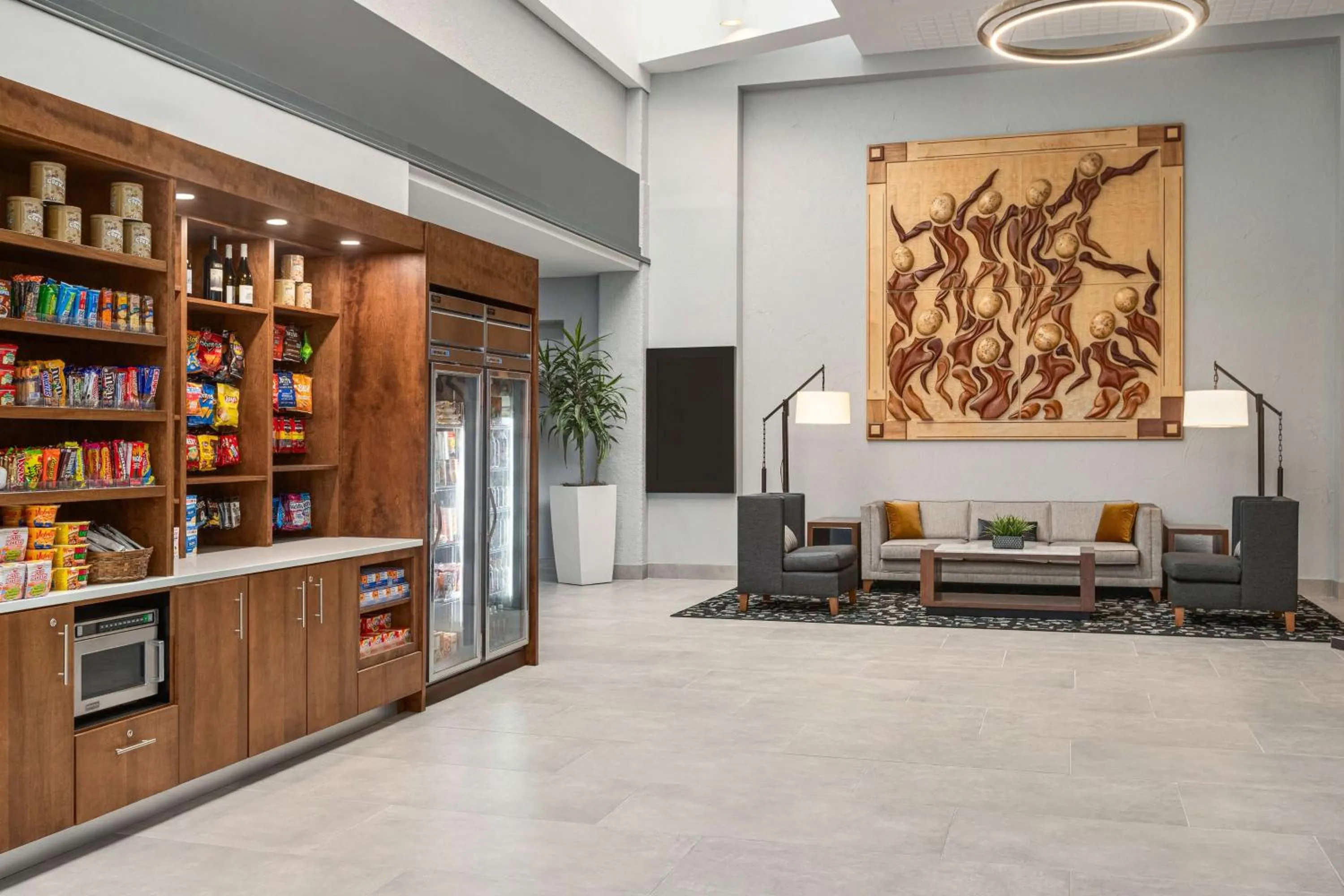 Restaurant/places to eat in Crowne Plaza Hotel Fort Myers at Bell Tower Shops, an IHG Hotel