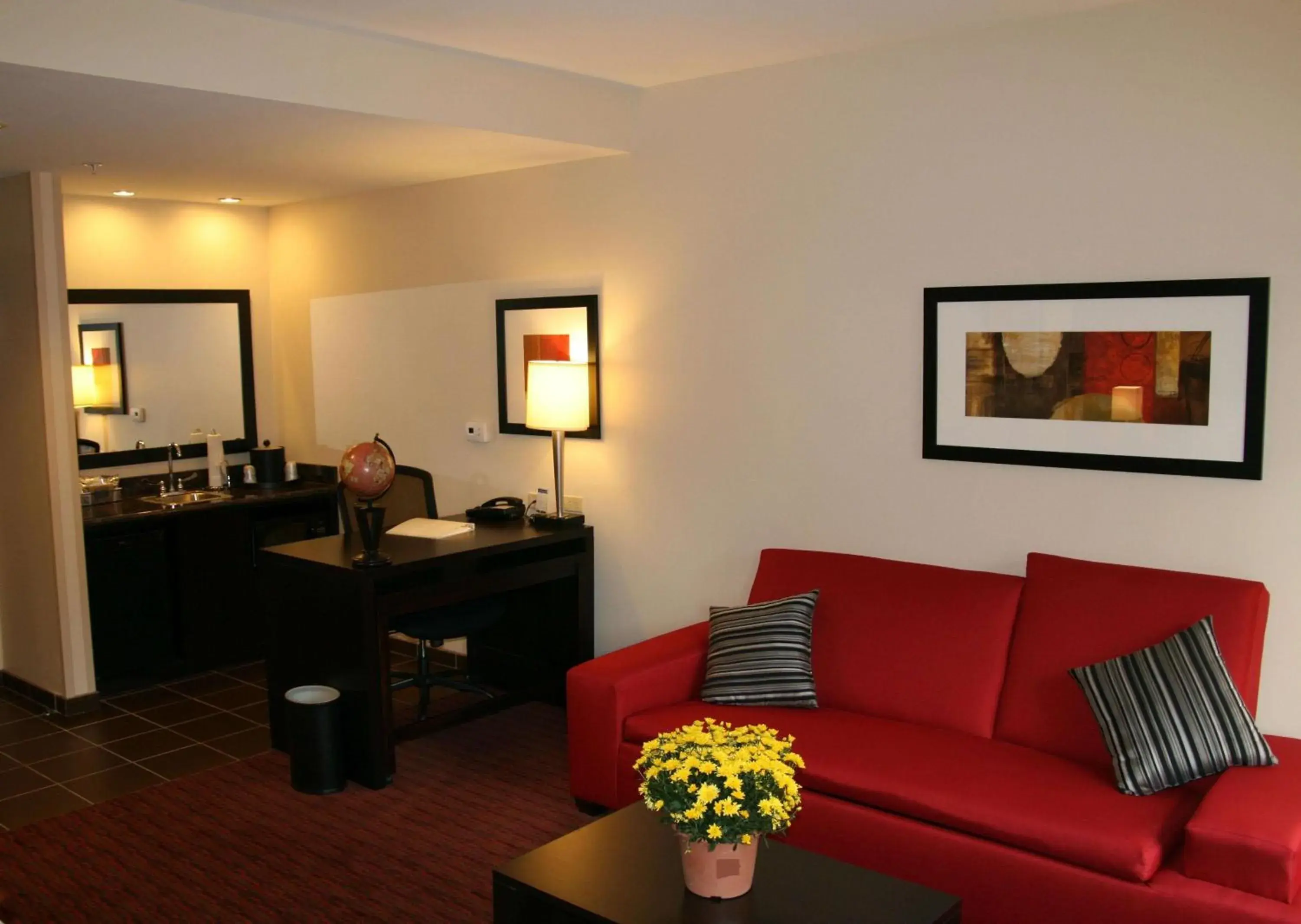 King Studio Suite - Non-Smoking in Hampton Inn & Suites Lebanon King Studio Suite - Non-Smoking in Hampton Inn & Suites Lebanon