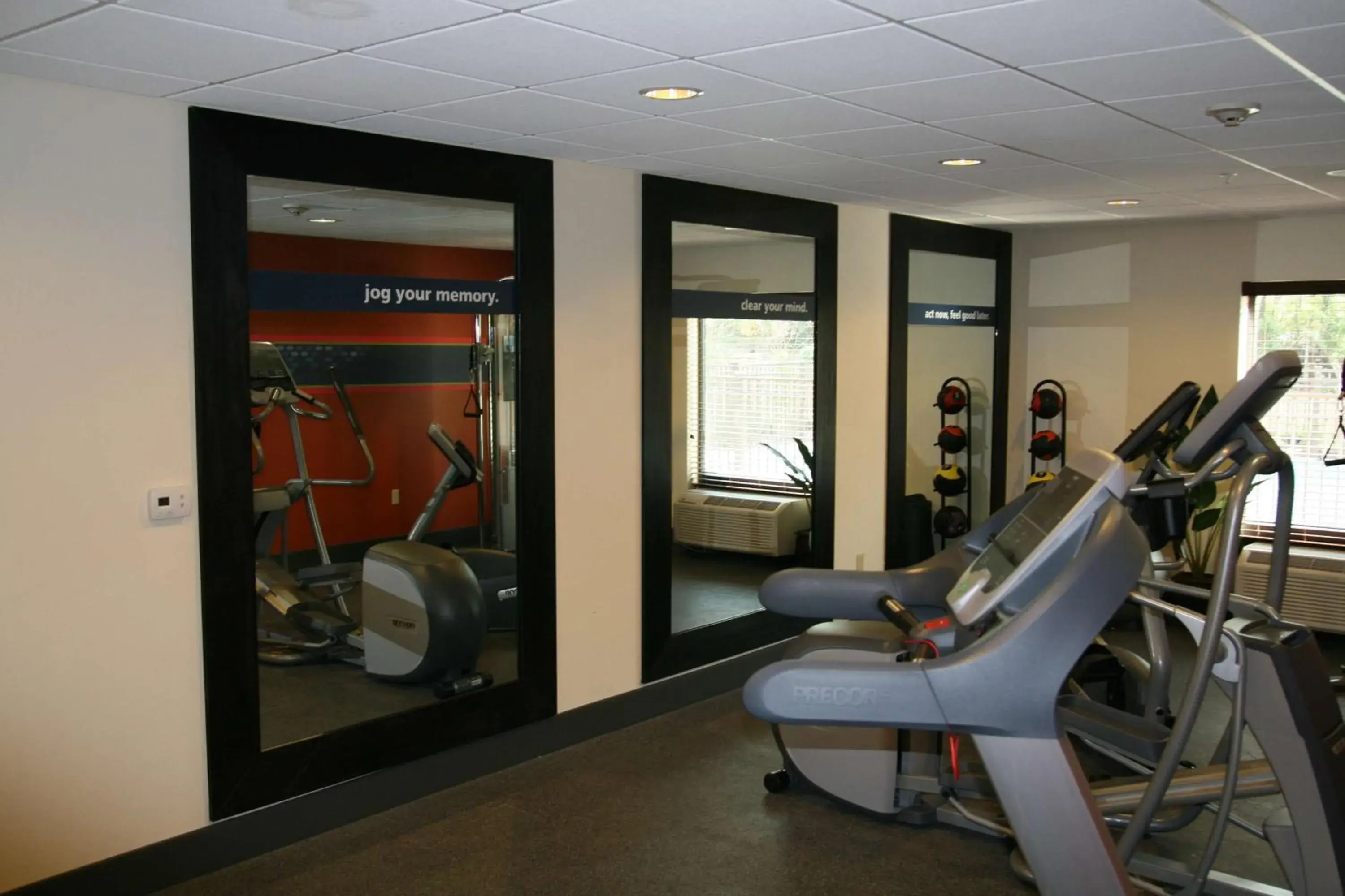 Fitness centre/facilities in Hampton Inn & Suites Lebanon Fitness centre/facilities in Hampton Inn & Suites Lebanon