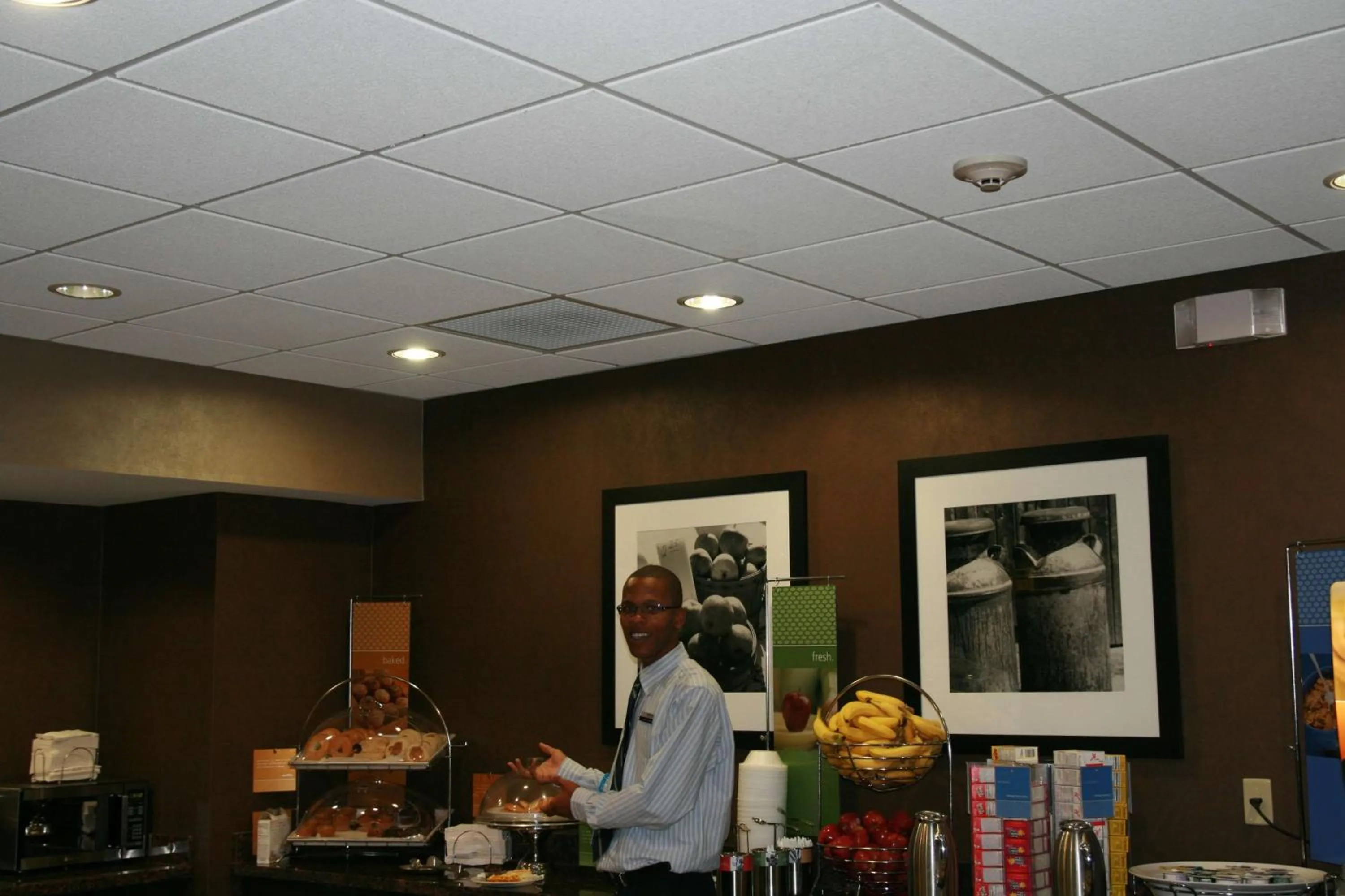 Dining area in Hampton Inn & Suites Lebanon