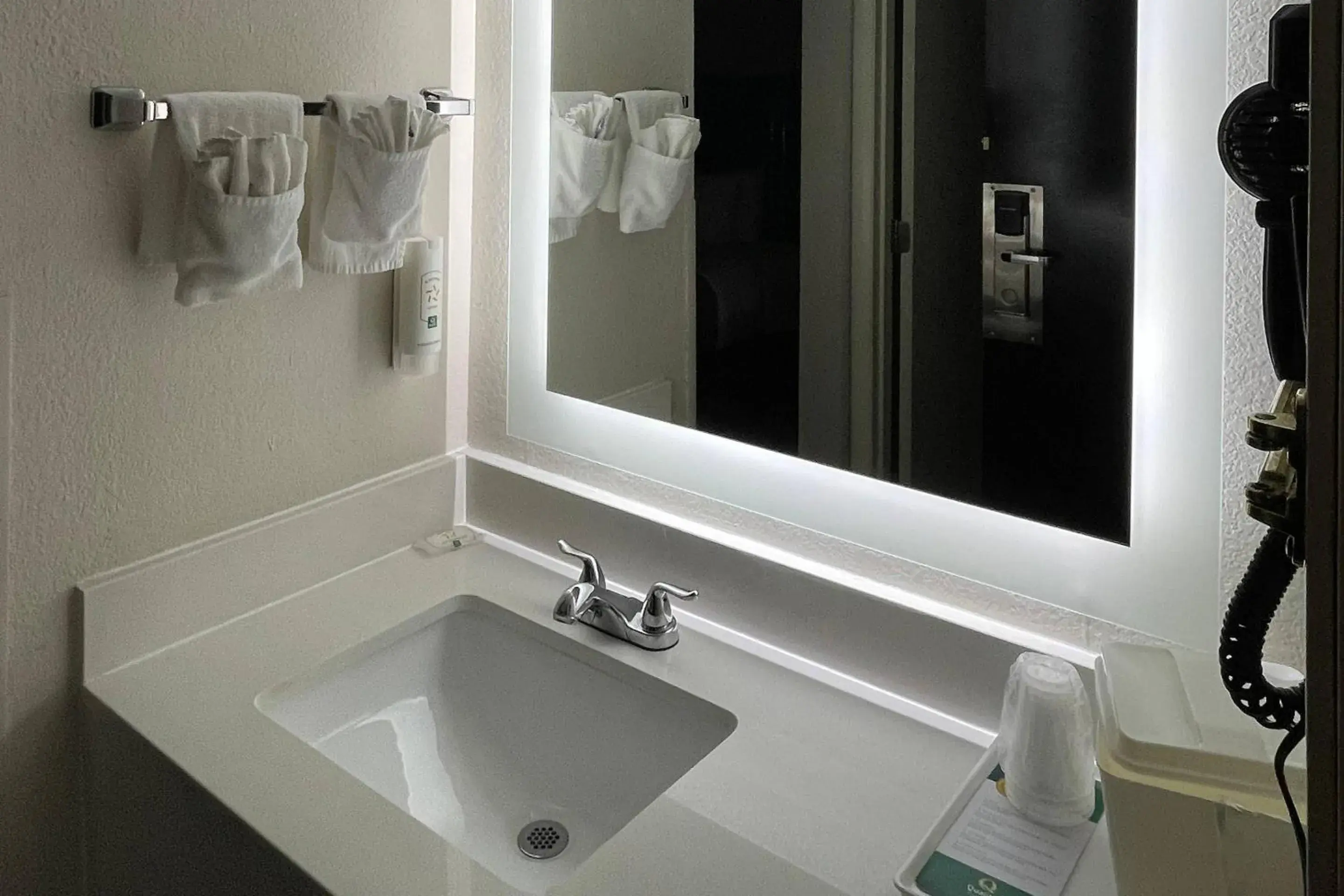 Bedroom in Quality Inn & Suites Clemmons I-40 Bedroom in Quality Inn & Suites Clemmons I-40