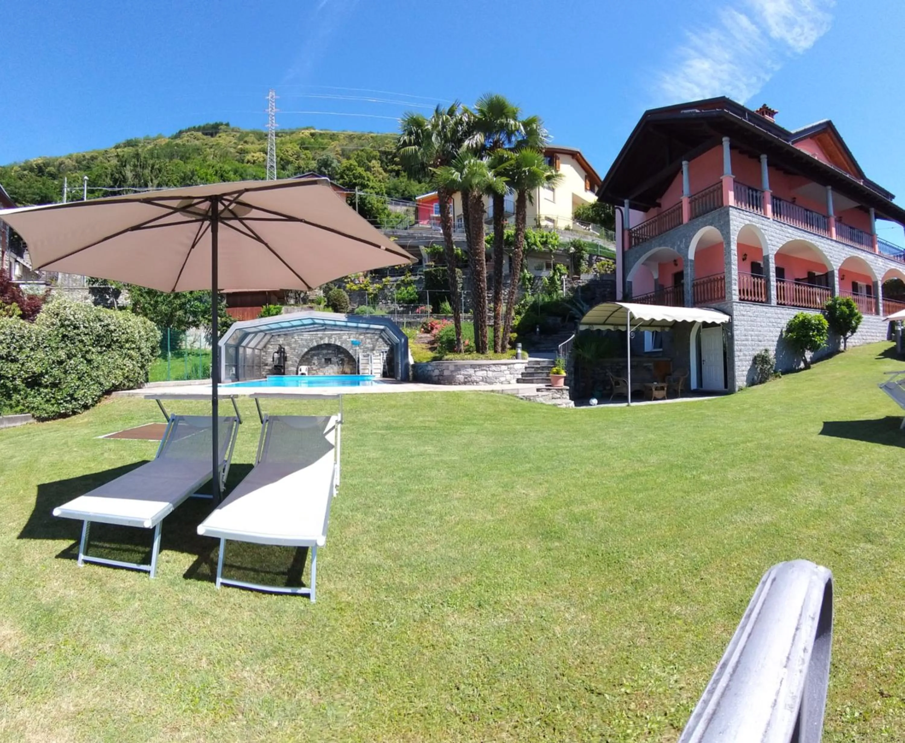 Facade/entrance in Residence Casa Rosa