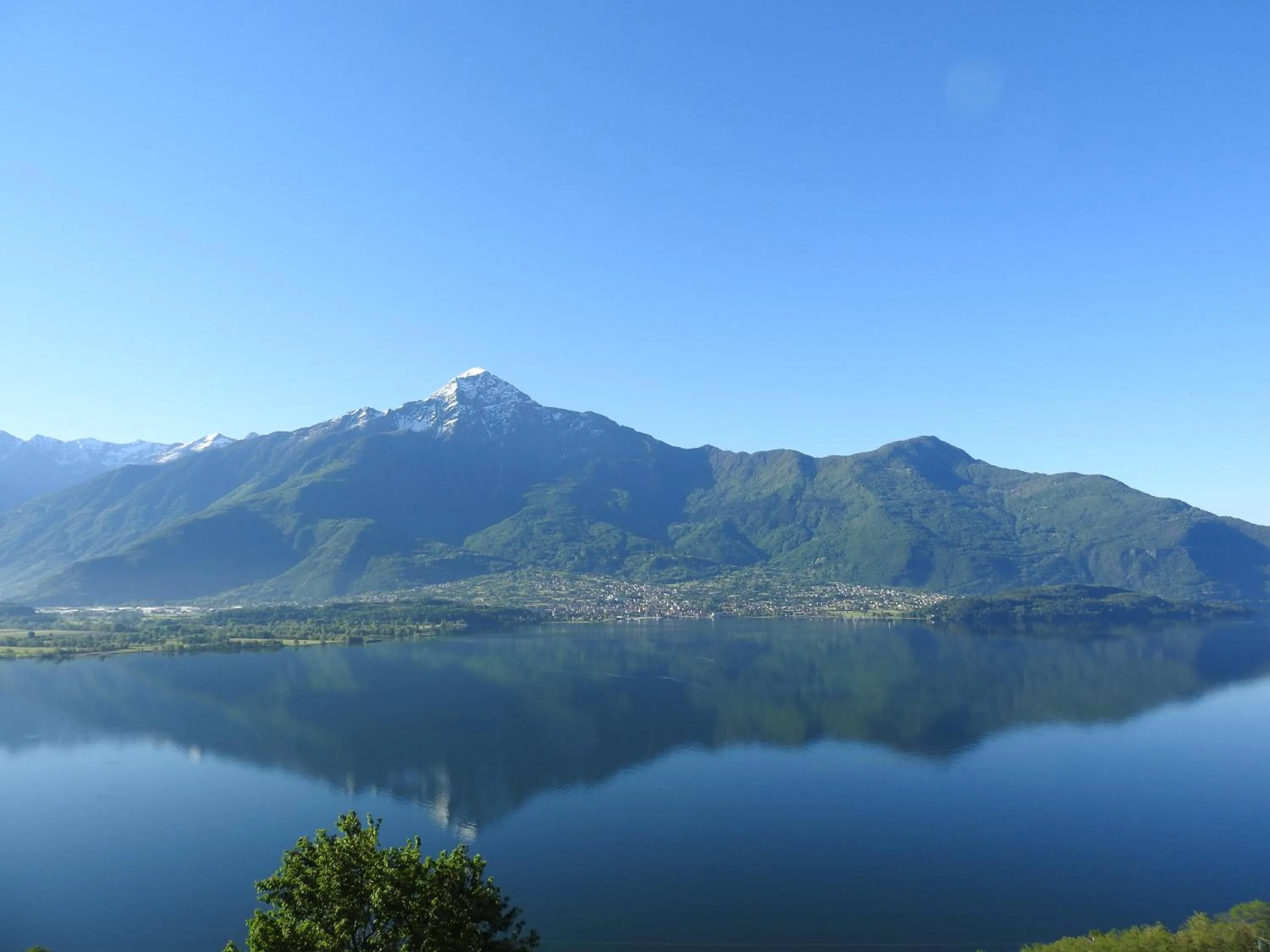 Lake view in Residence Casa Rosa