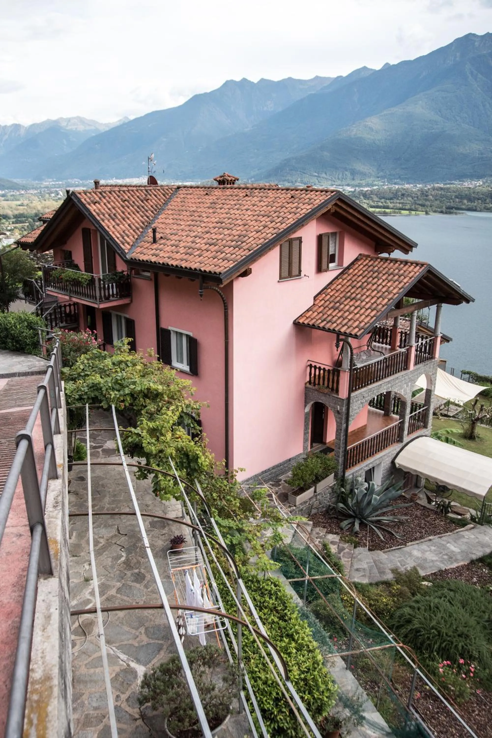 Facade/entrance in Residence Casa Rosa