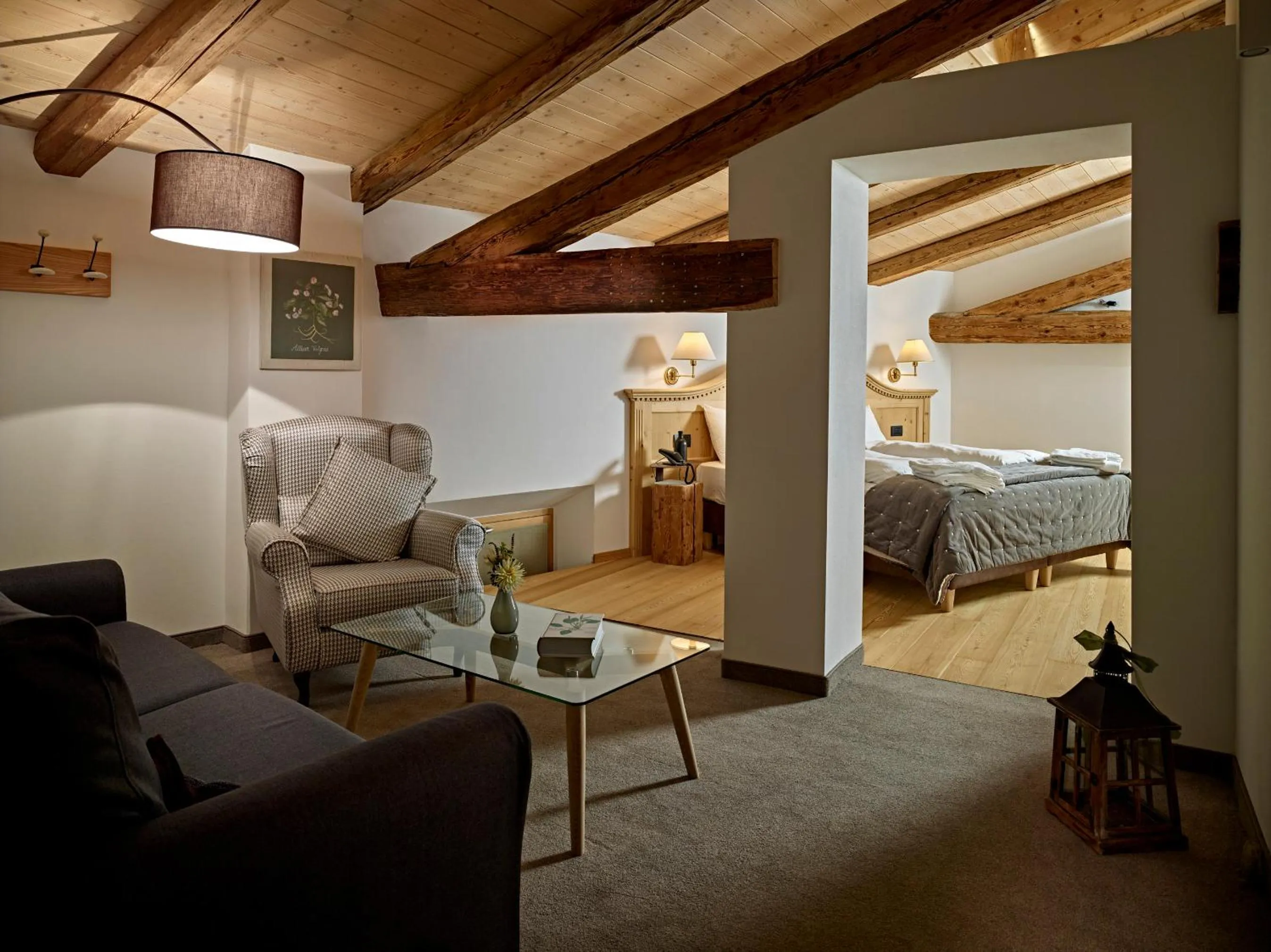 Living room, Bed in Romantic Hotel Excelsior