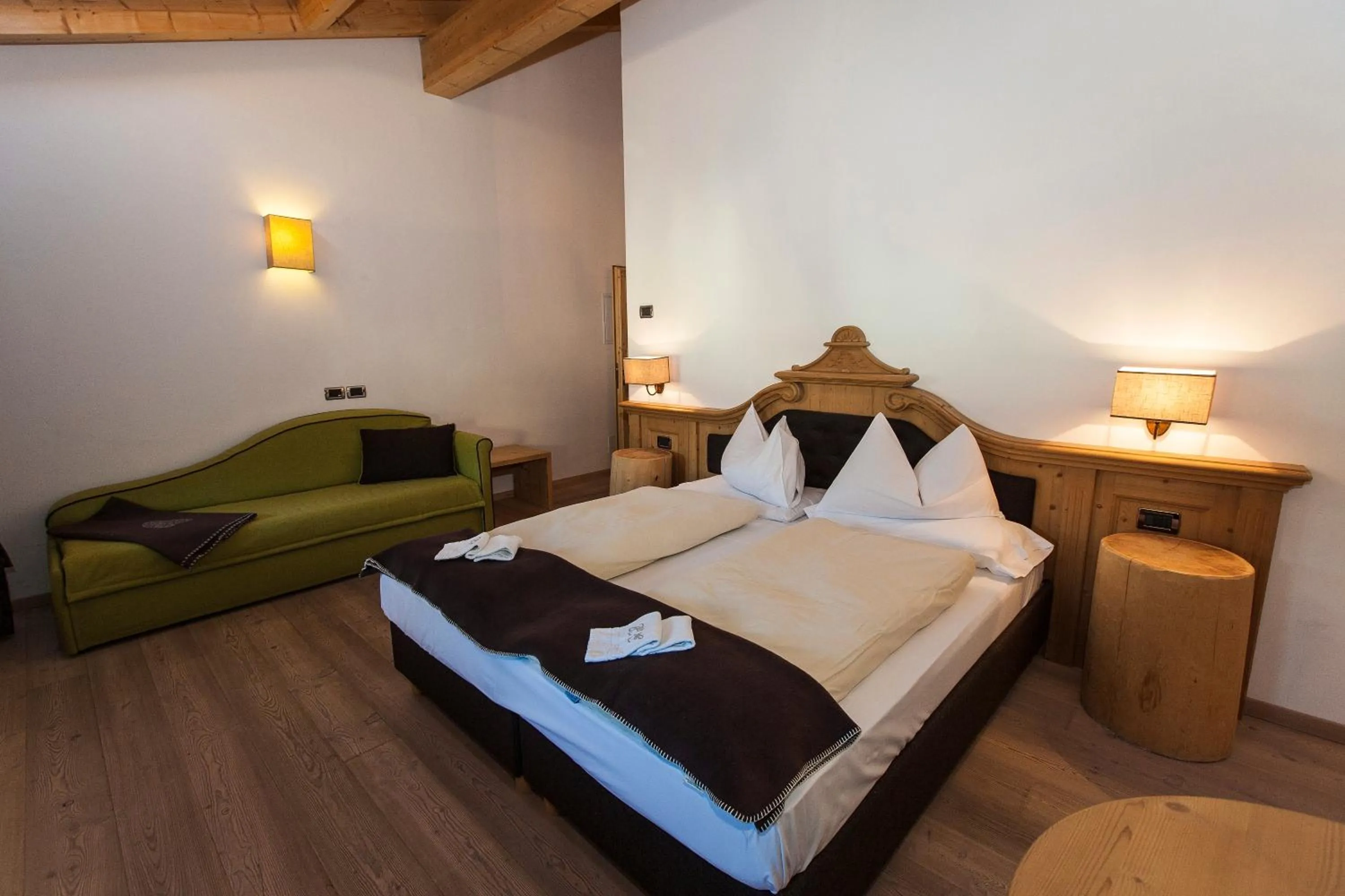 Photo of the whole room, Bed in Romantic Hotel Excelsior