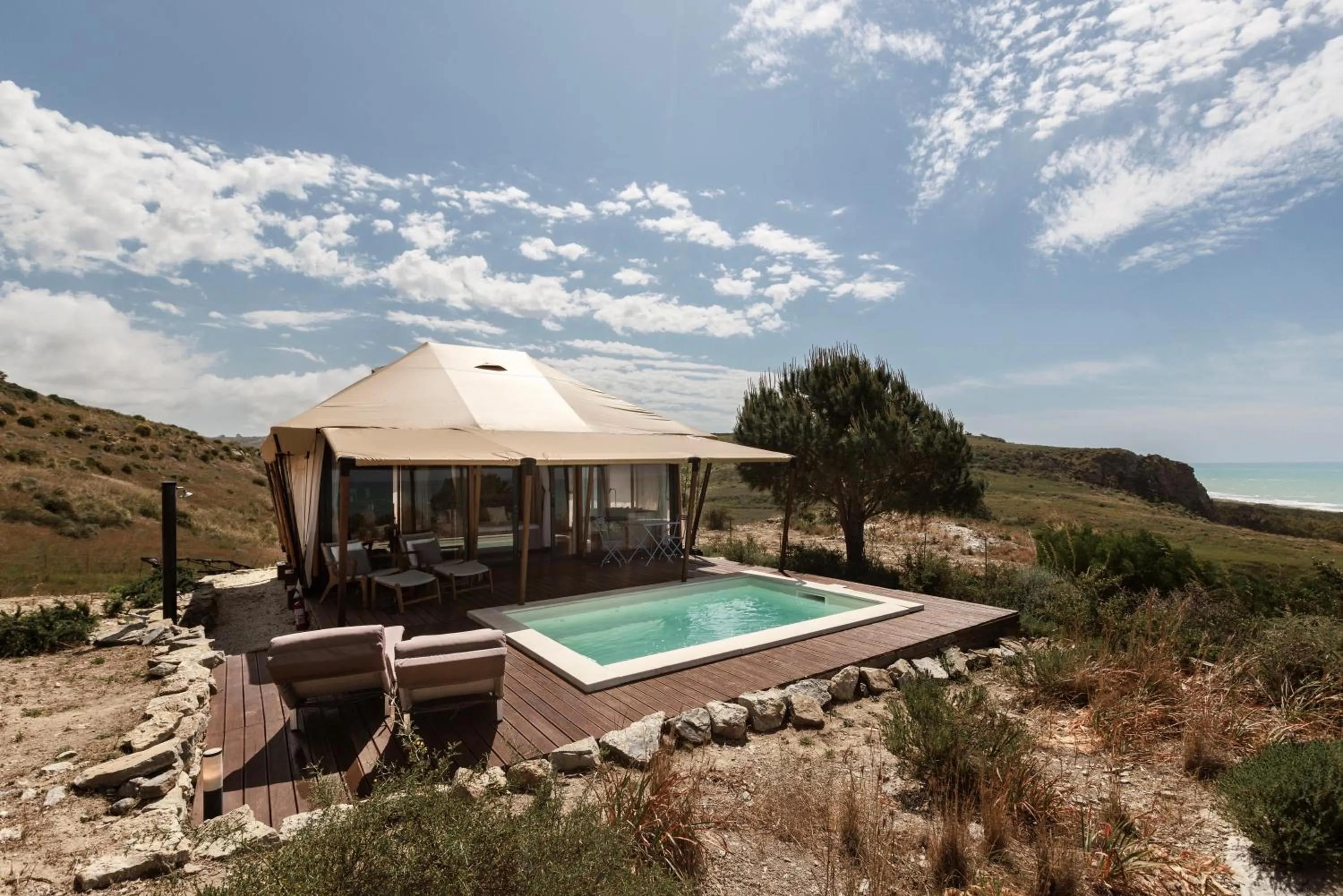 Luna Minoica Suites and Apartments