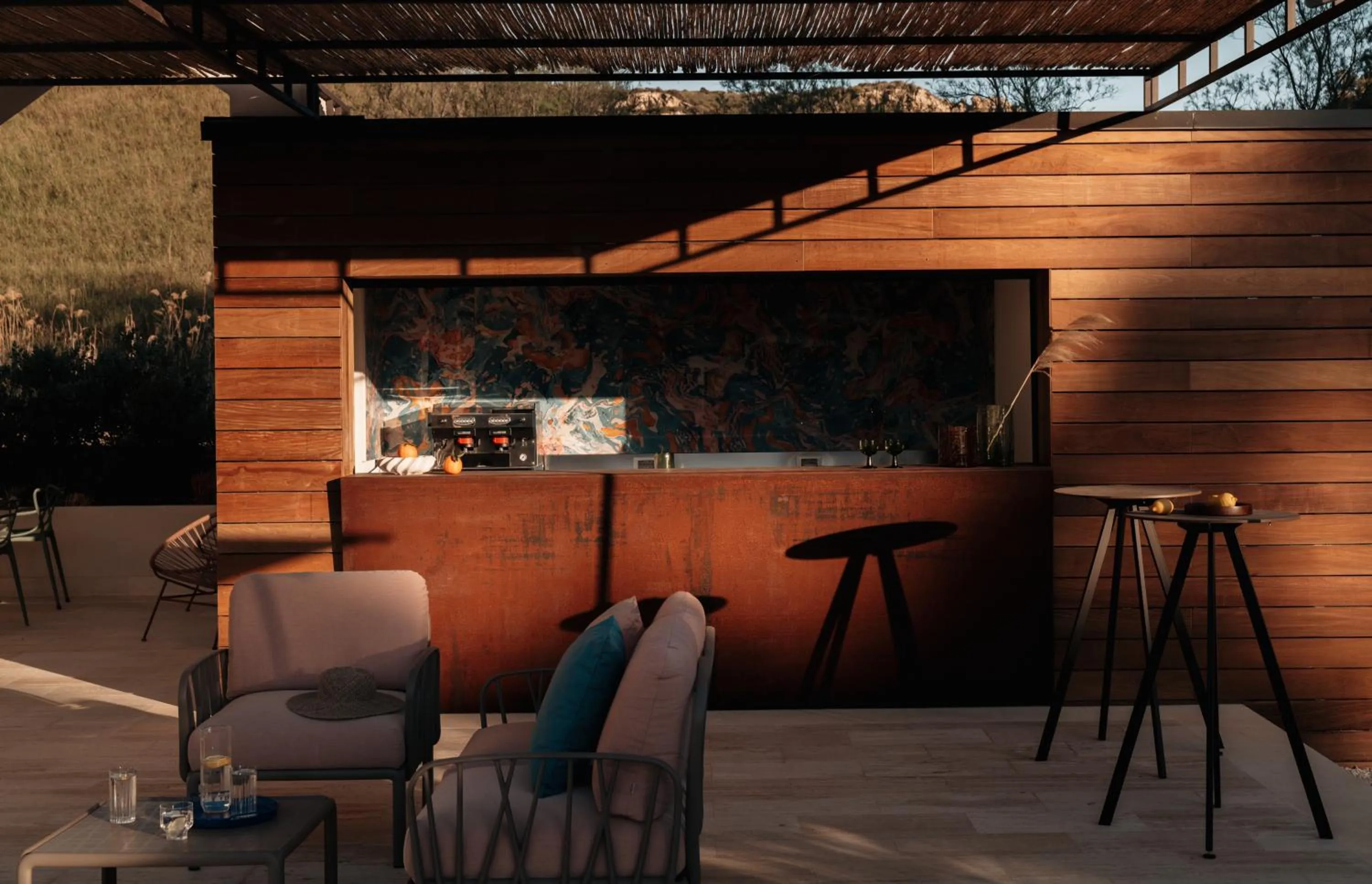 Lounge or bar in Luna Minoica Suites and Apartments