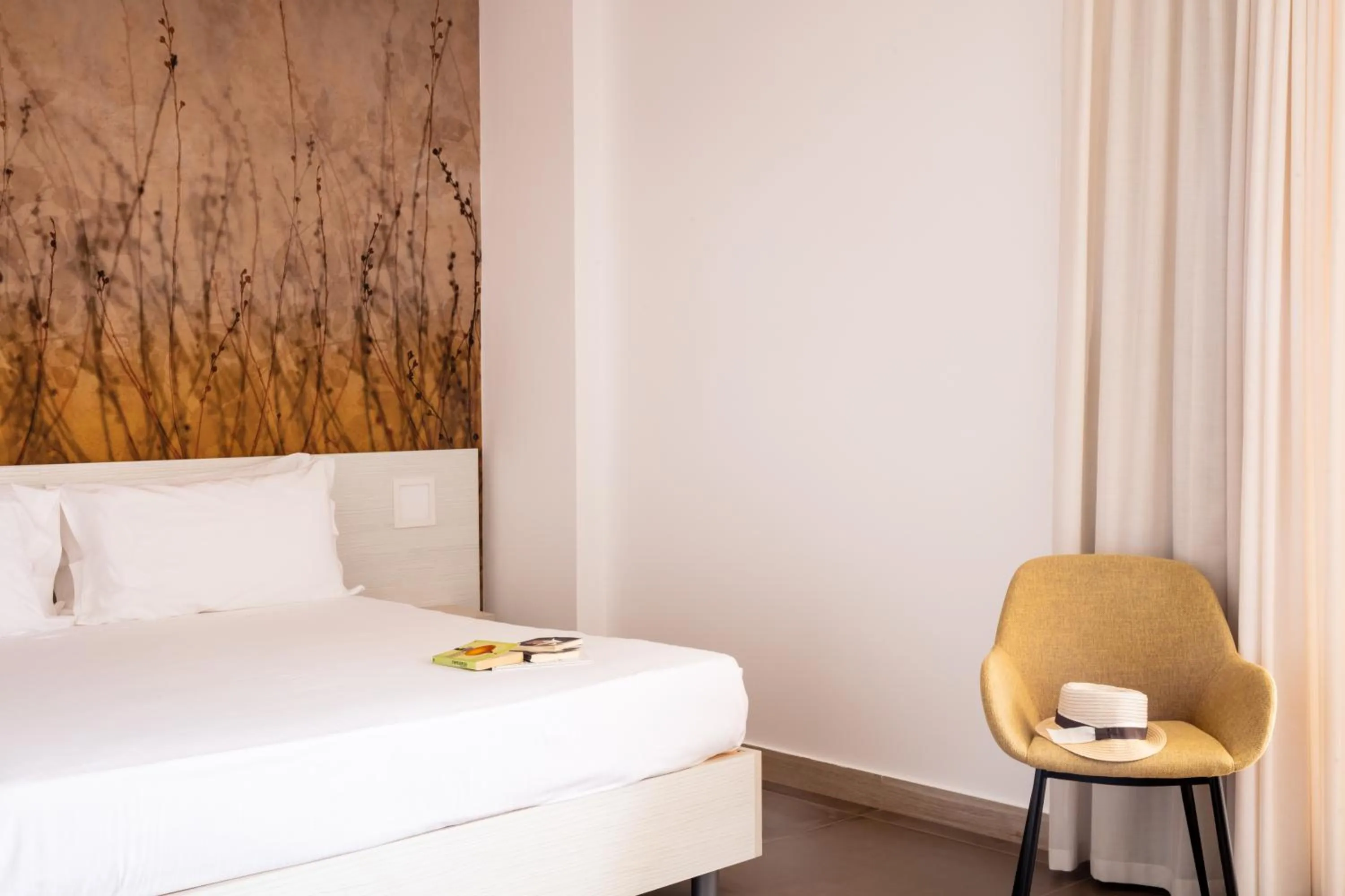 Photo of the whole room, Bed in Luna Minoica Suites and Apartments