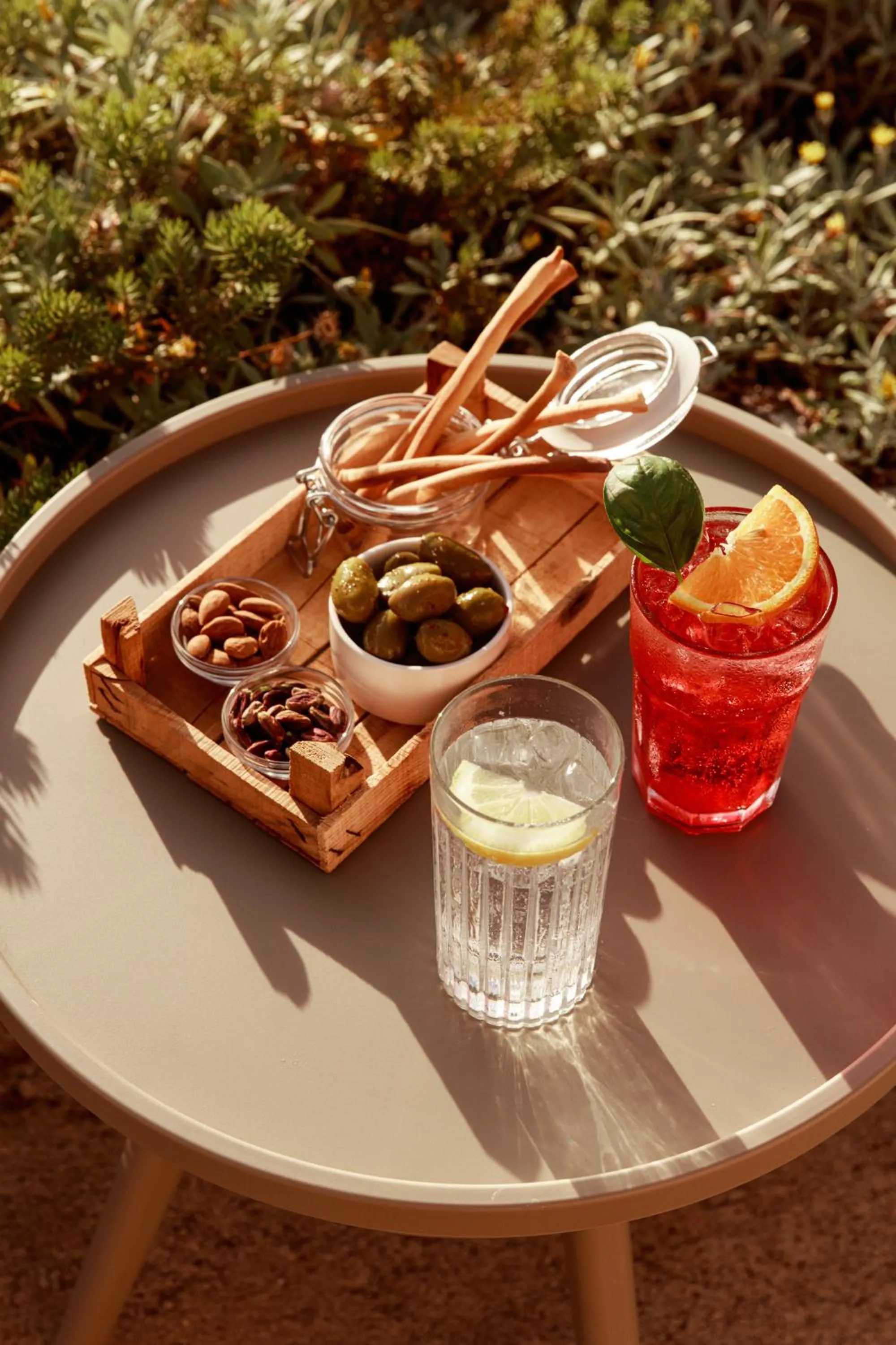 Food and drinks in Luna Minoica Suites and Apartments