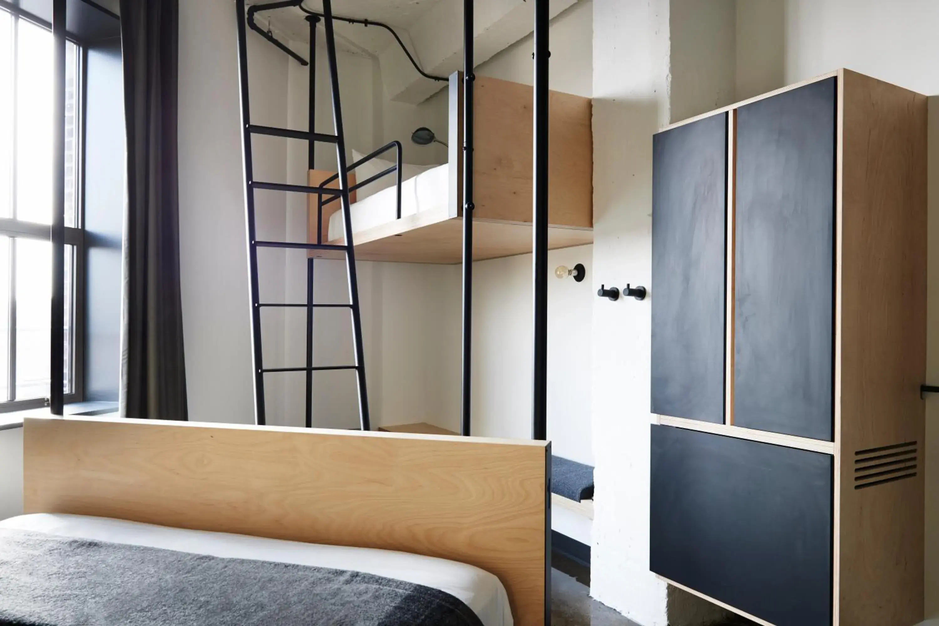 Bed in The Robey, Chicago, a Member of Design Hotels Bed in The Robey, Chicago, a Member of Design Hotels