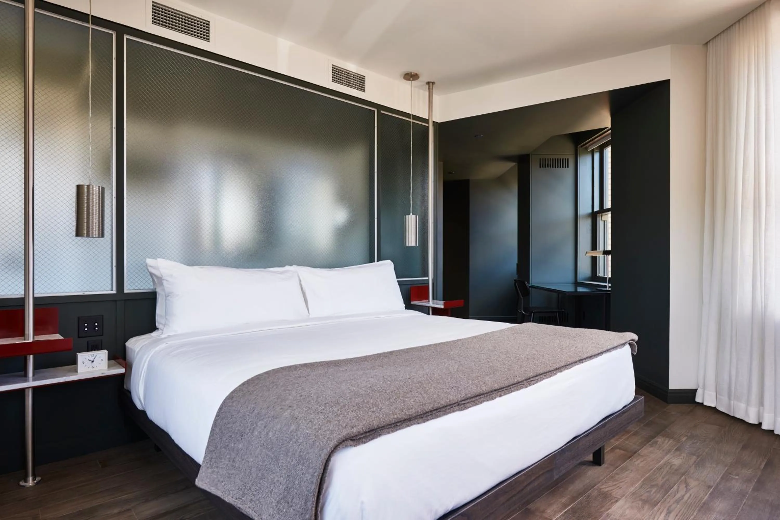 Bed in The Robey, Chicago, a Member of Design Hotels