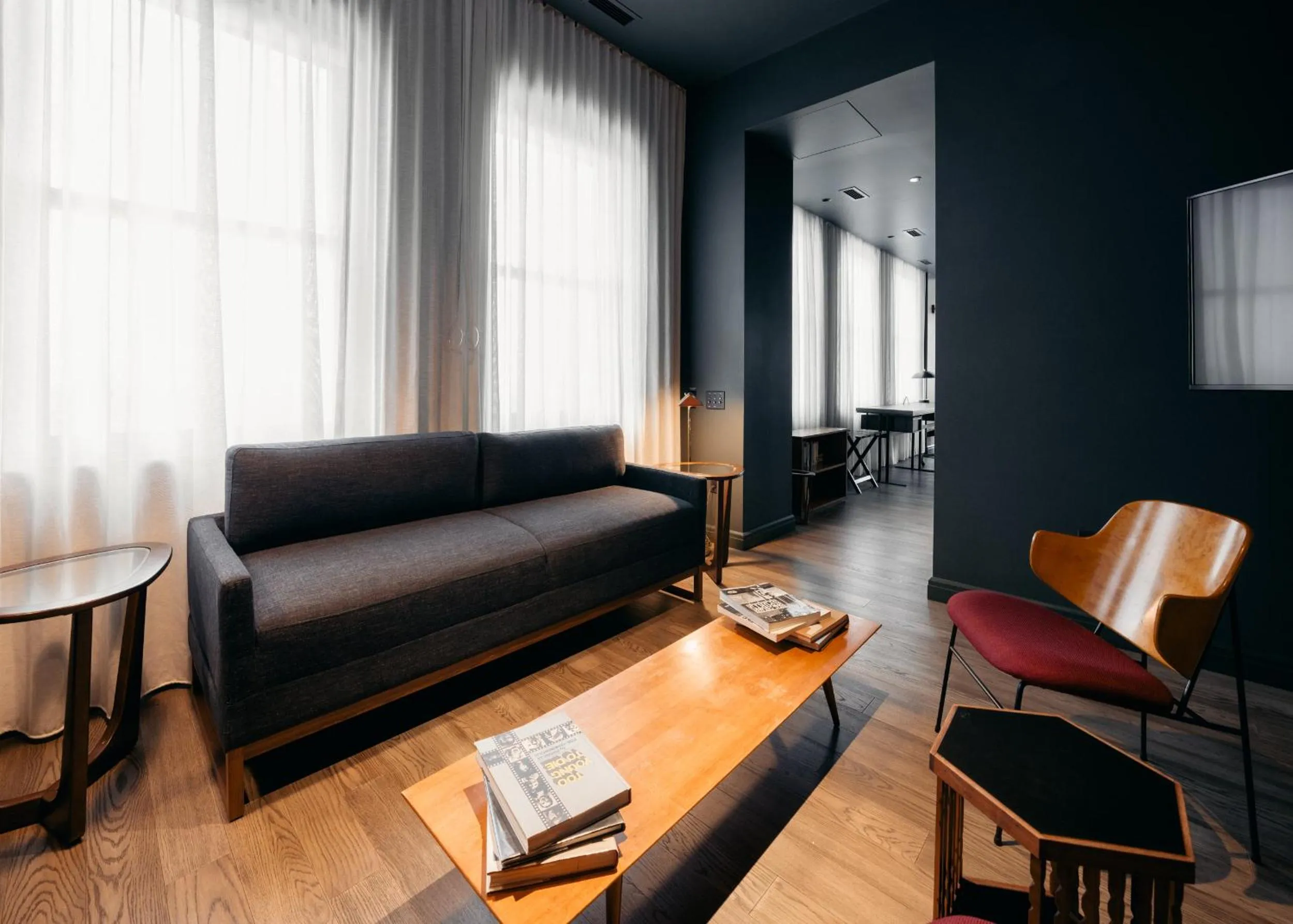 Living room in The Robey, Chicago, a Member of Design Hotels