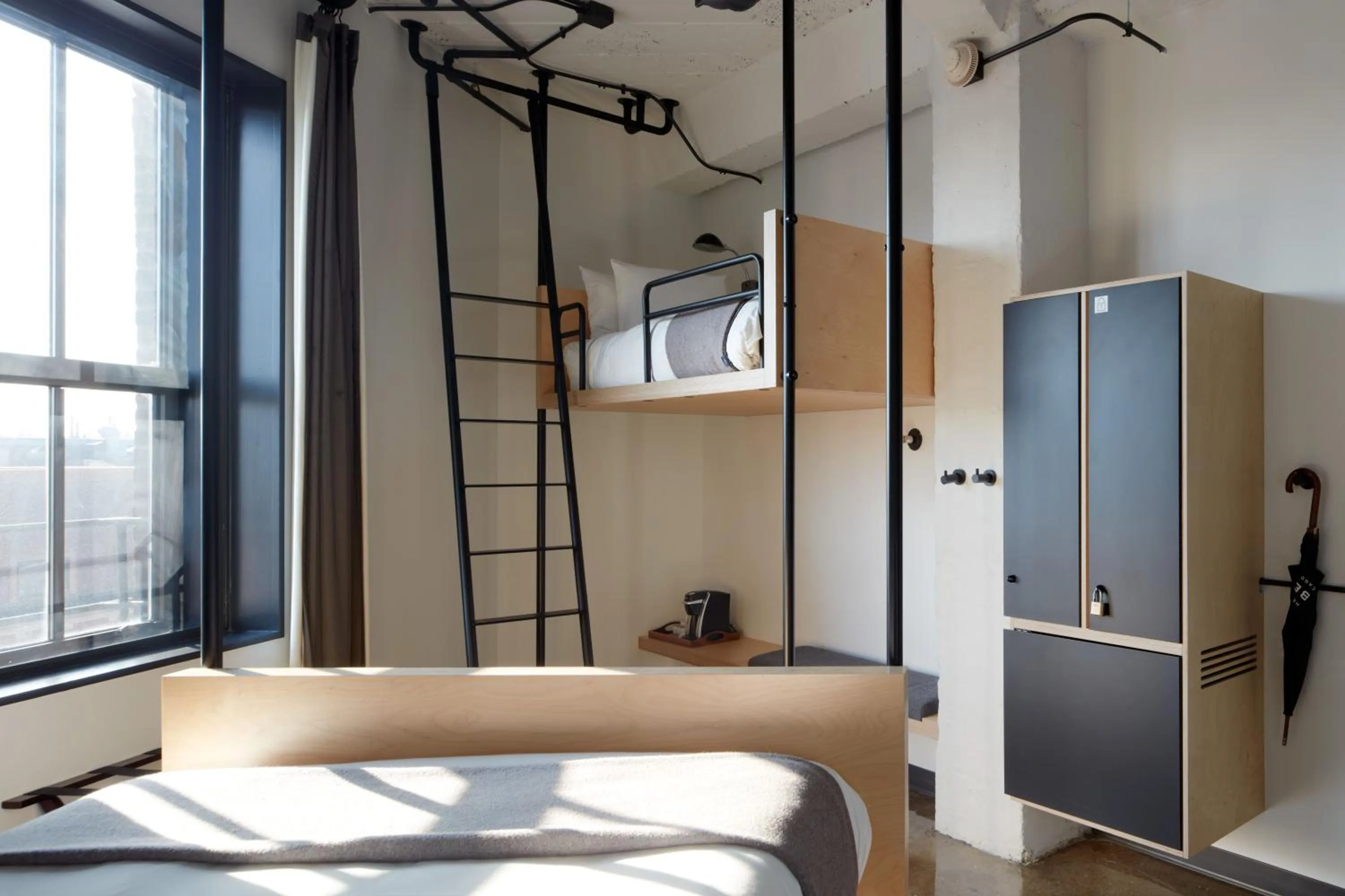 Bed in The Robey, Chicago, a Member of Design Hotels