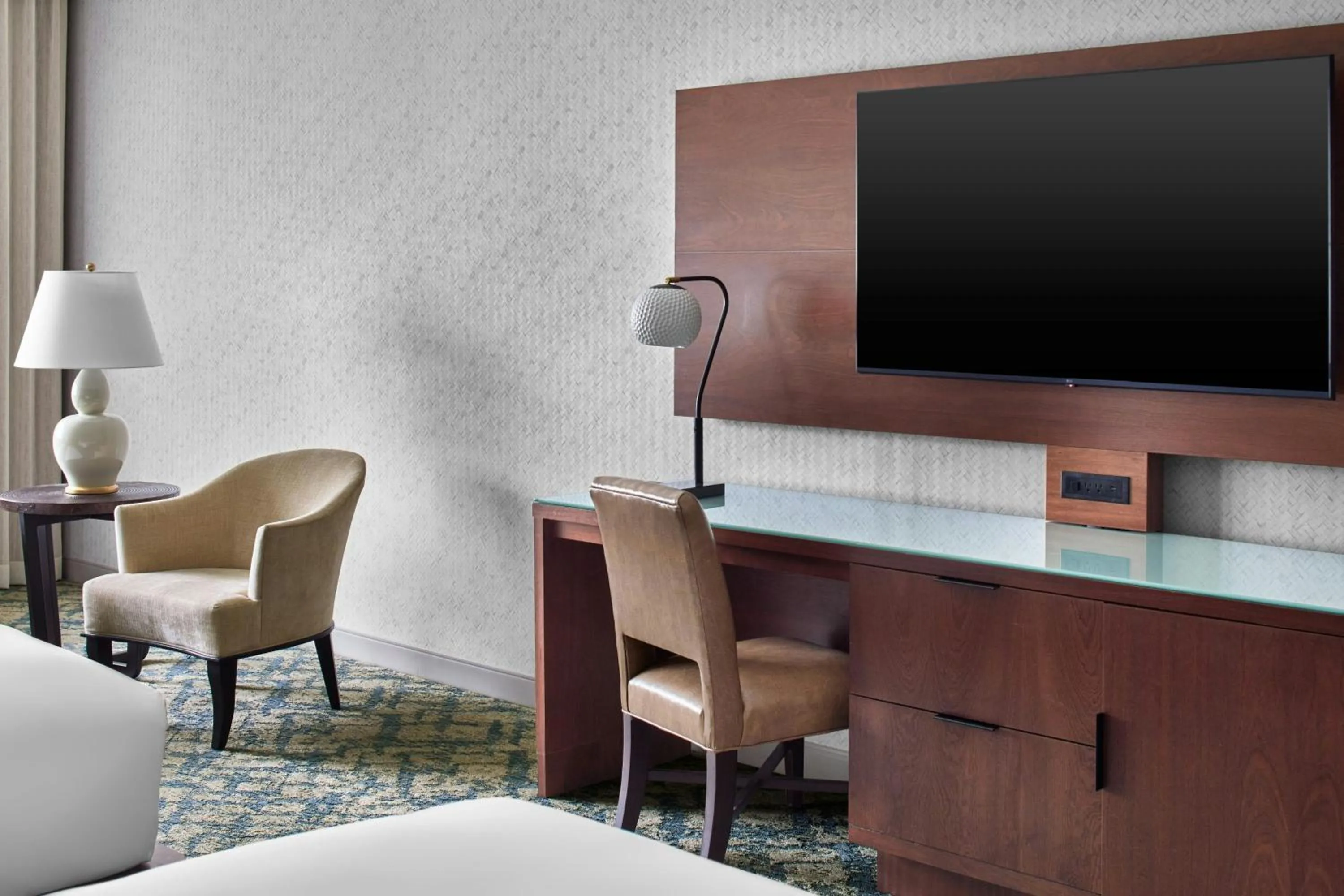 Photo of the whole room, Bed in Montgomery Marriott Prattville Hotel & Conf Ctr at Capitol Hill