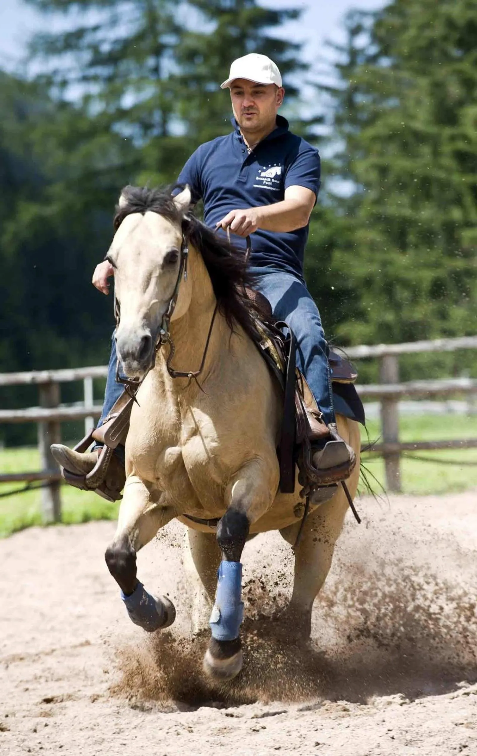 Horse-riding in Romantik Hotel Post