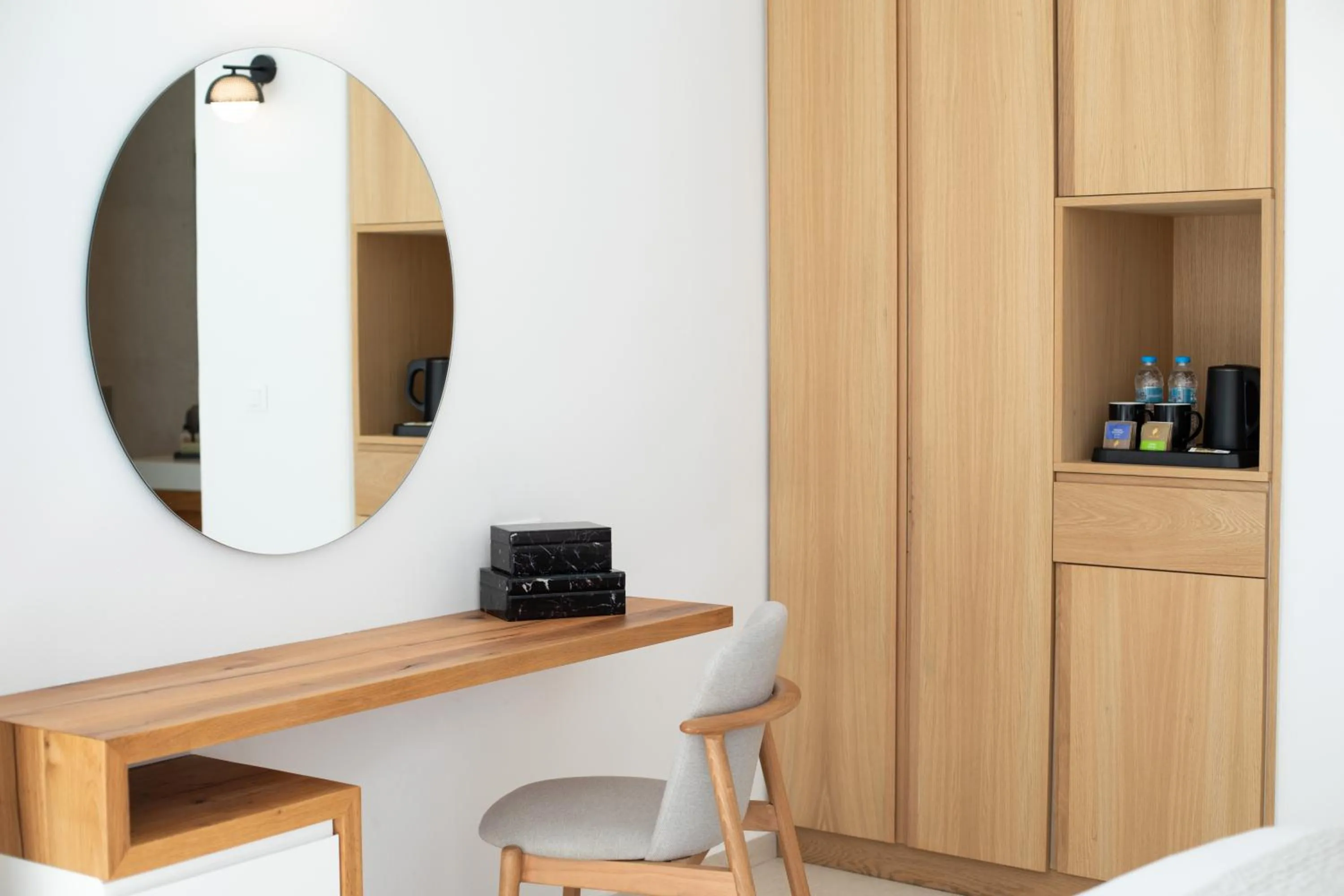 wardrobe in Paradise View Hotel