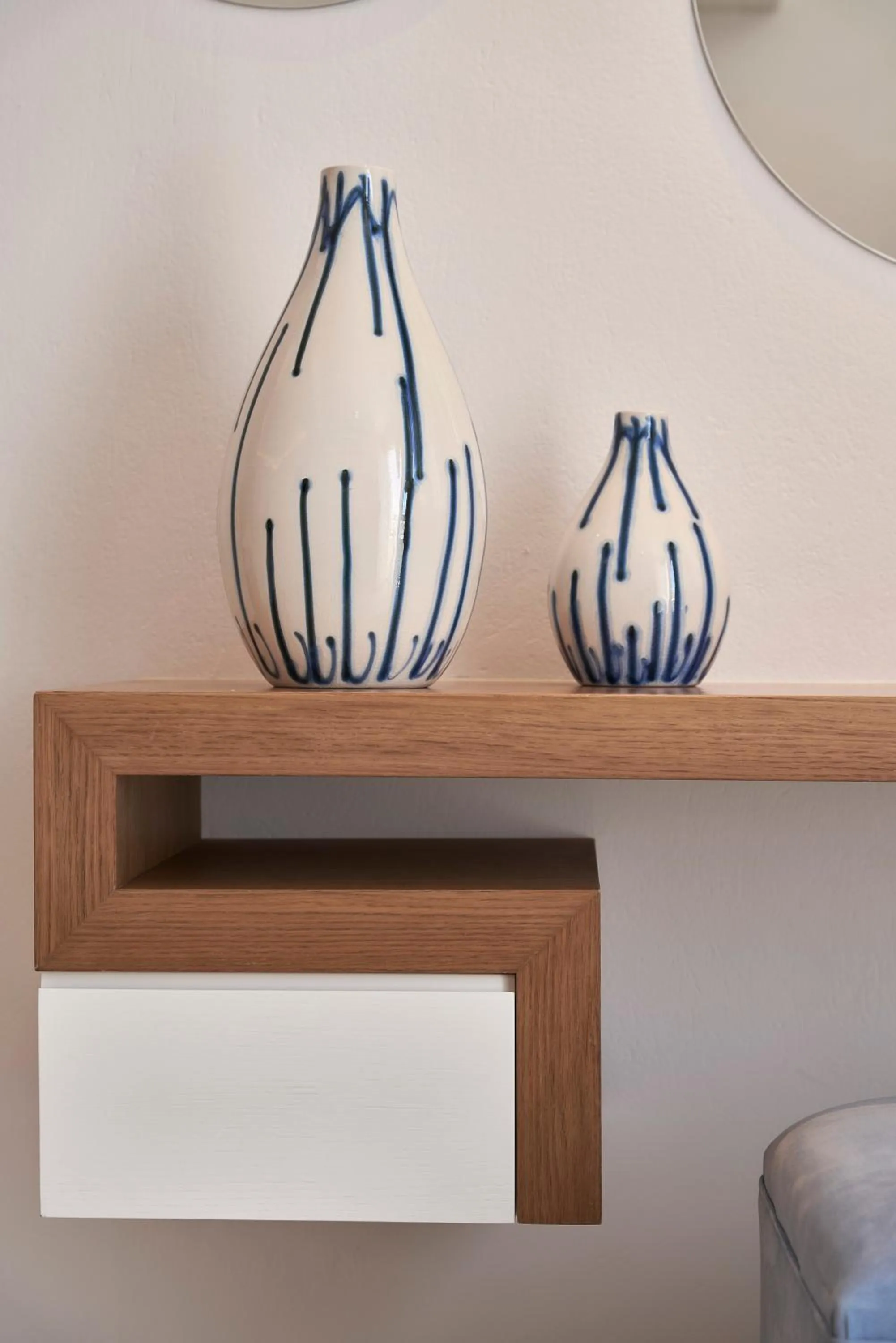 Decorative detail in Paradise View Hotel