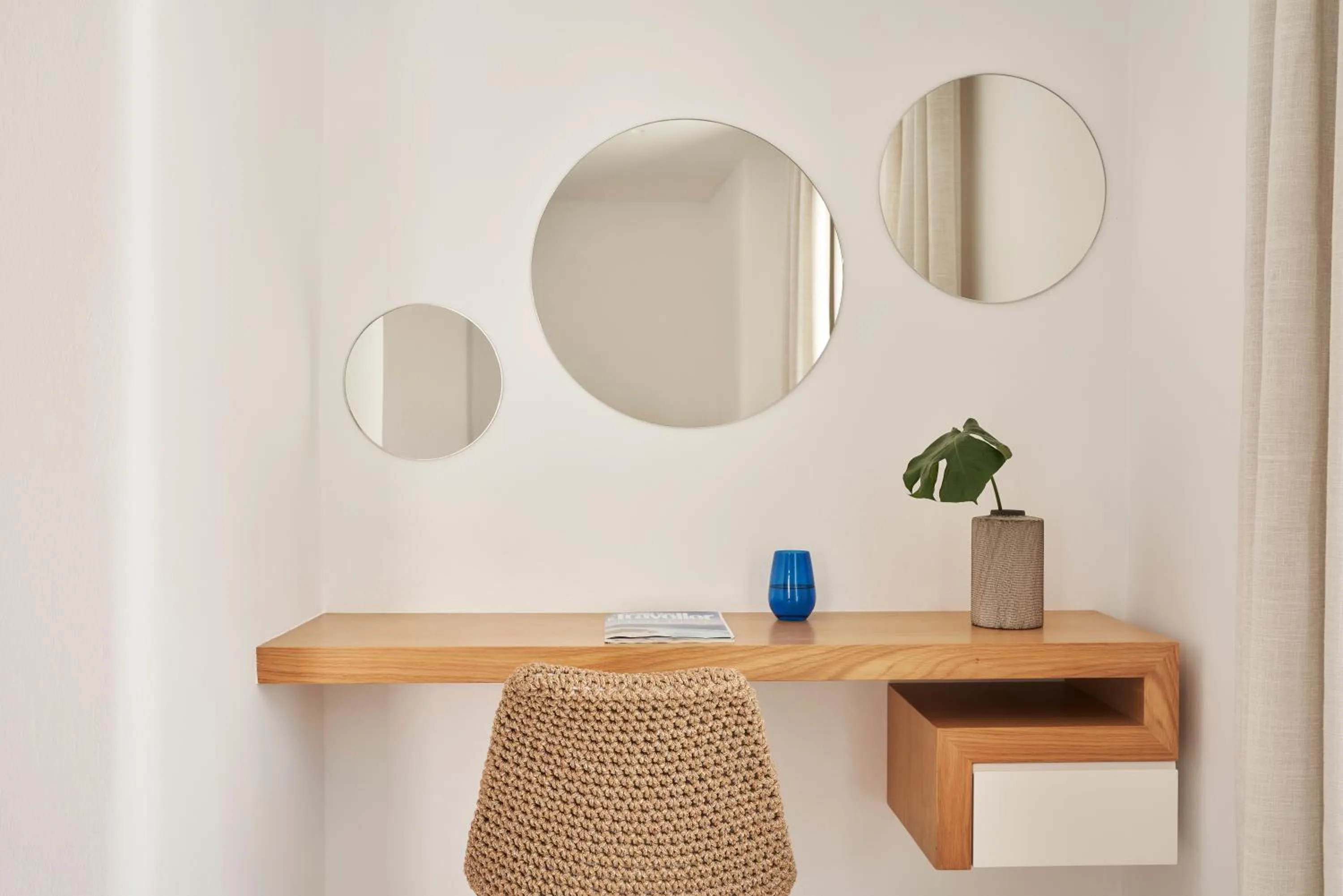 Decorative detail in Paradise View Hotel