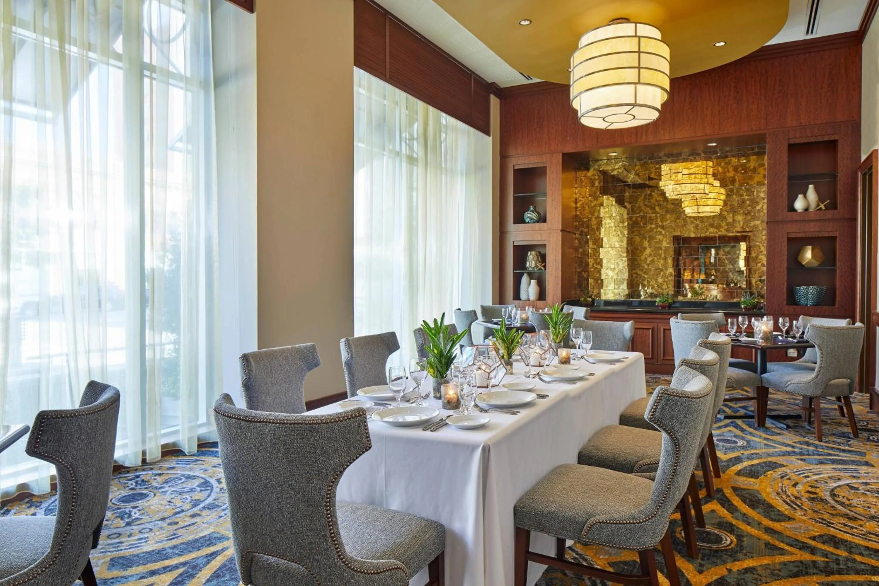 Restaurant/places to eat in Renaissance Montgomery Hotel & Spa at the Convention Center