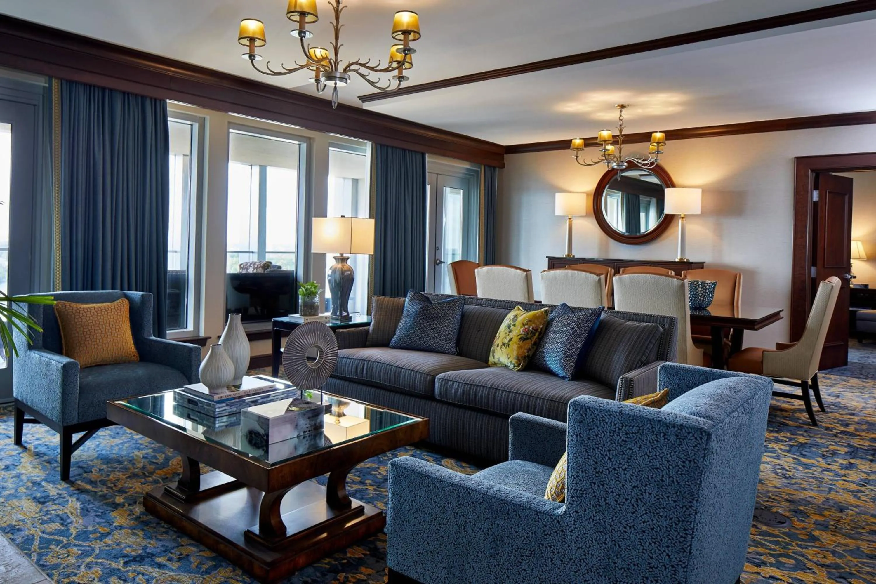 Living room in Renaissance Montgomery Hotel & Spa at the Convention Center