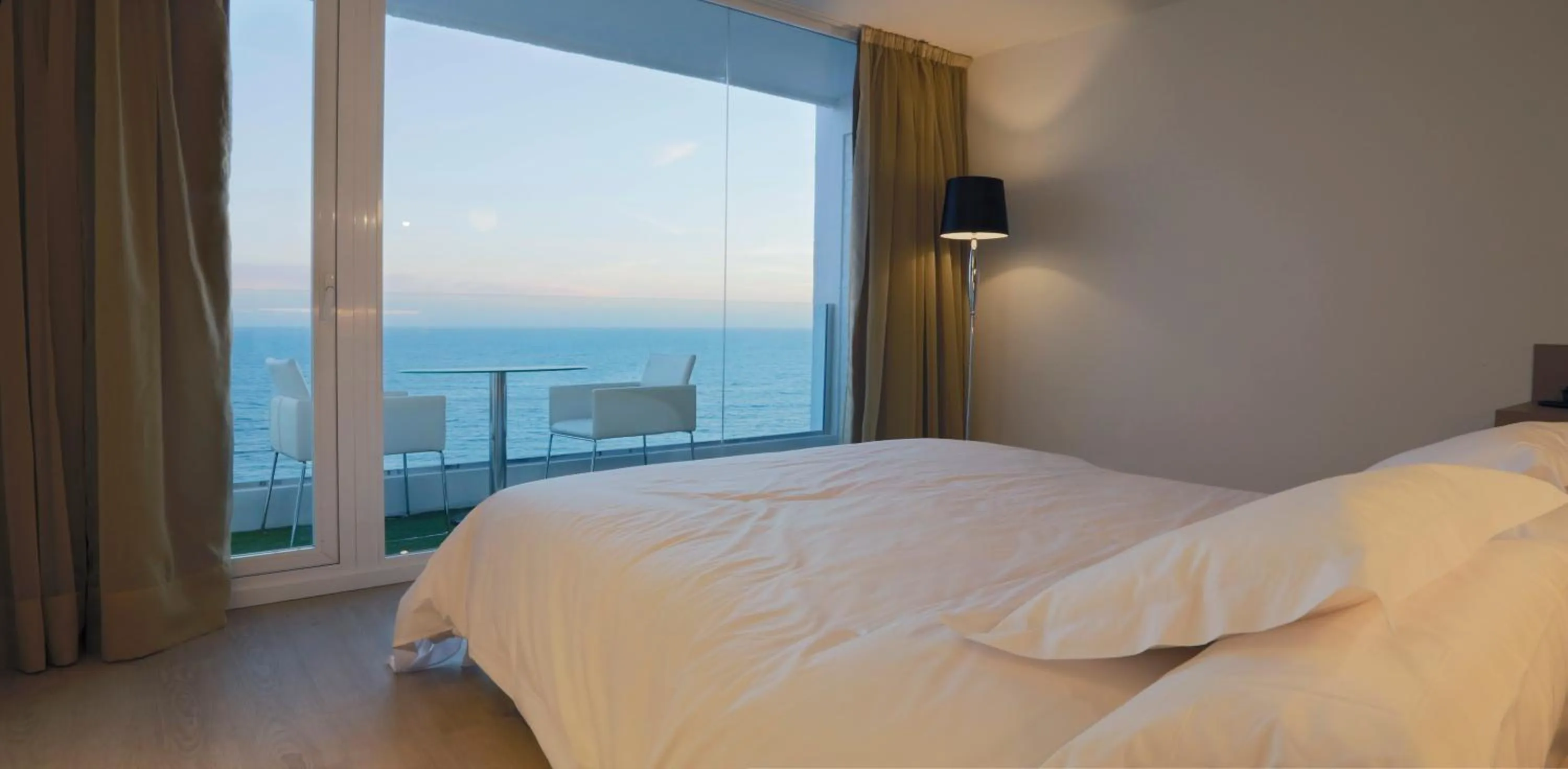 Sea view, Bed in Hotel Flamero