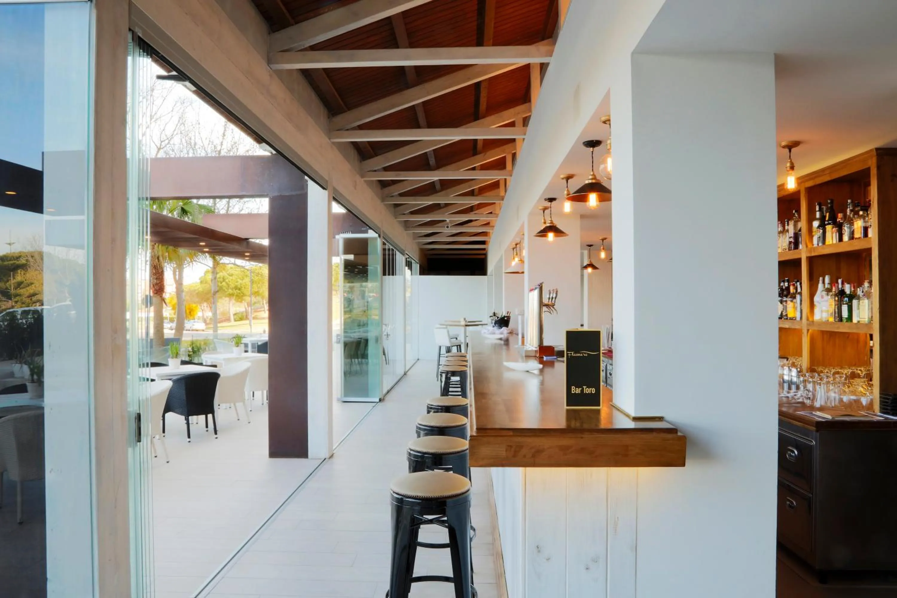 Food and drinks in Hotel Flamero