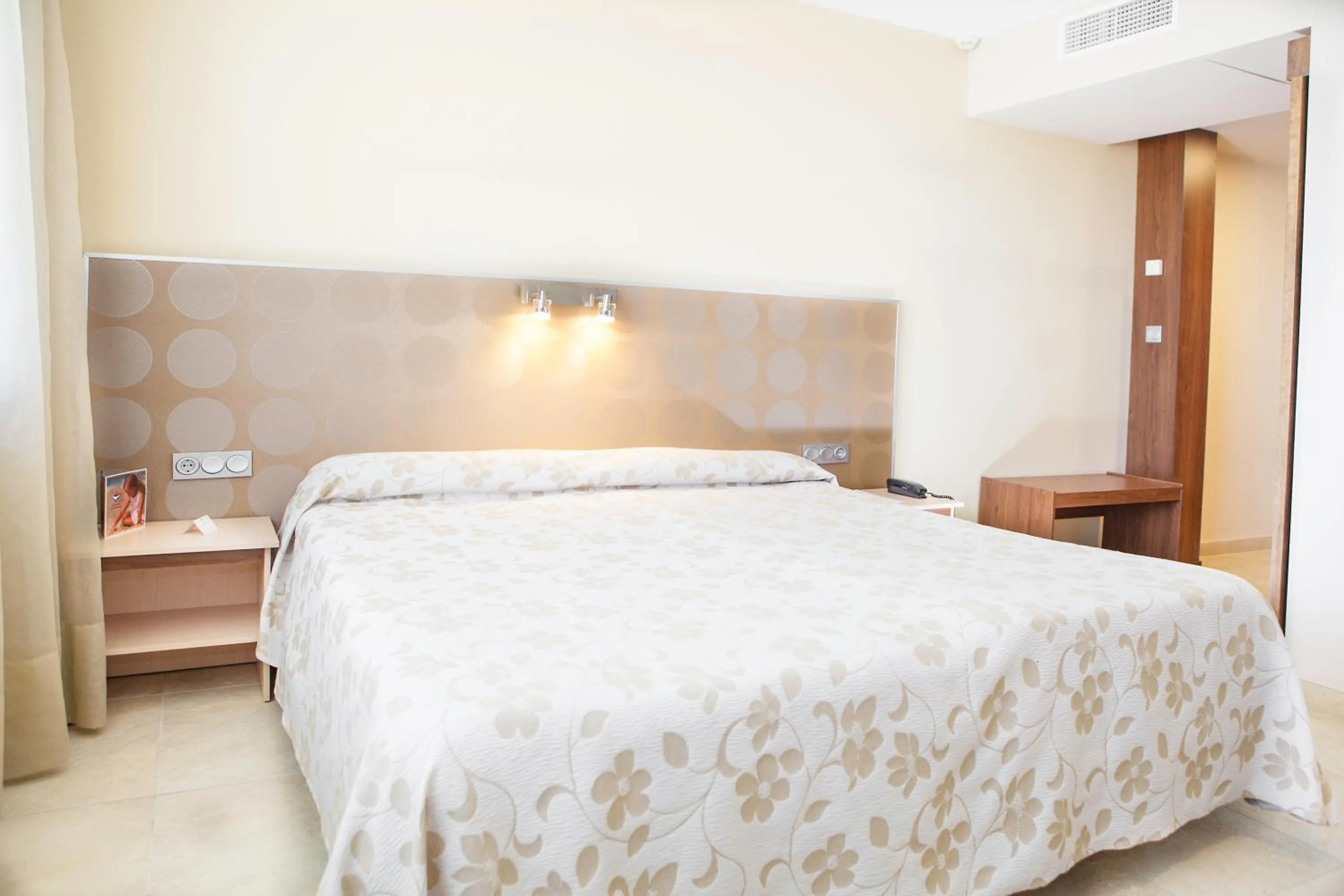 Bed in Hotel Flamero