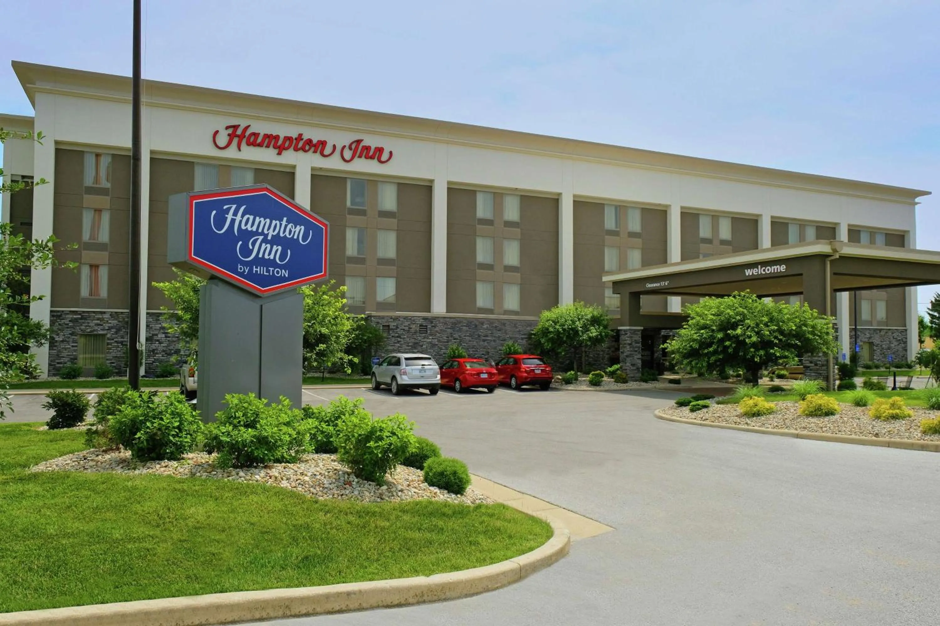 Property building in Hampton Inn Lima