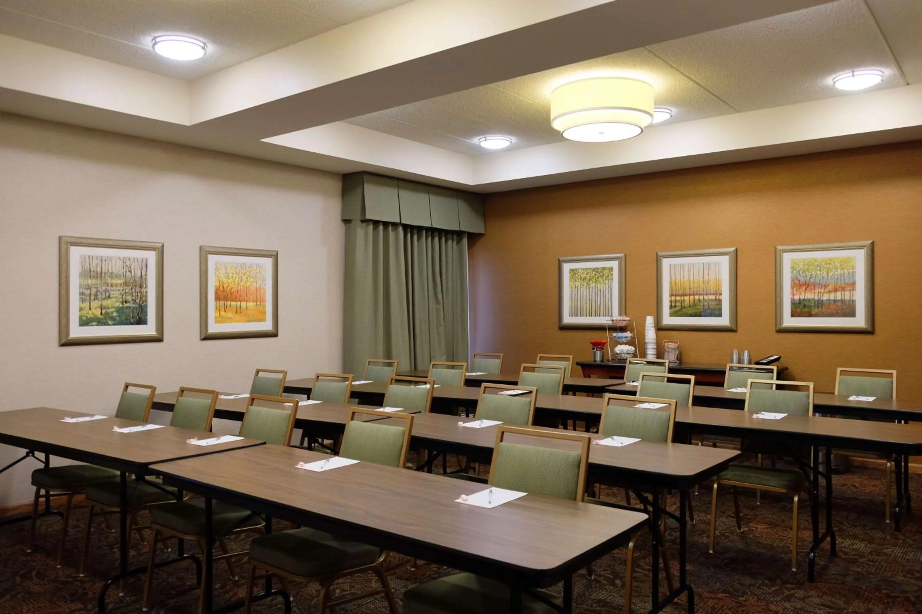 Meeting/conference room in Hampton Inn Lima