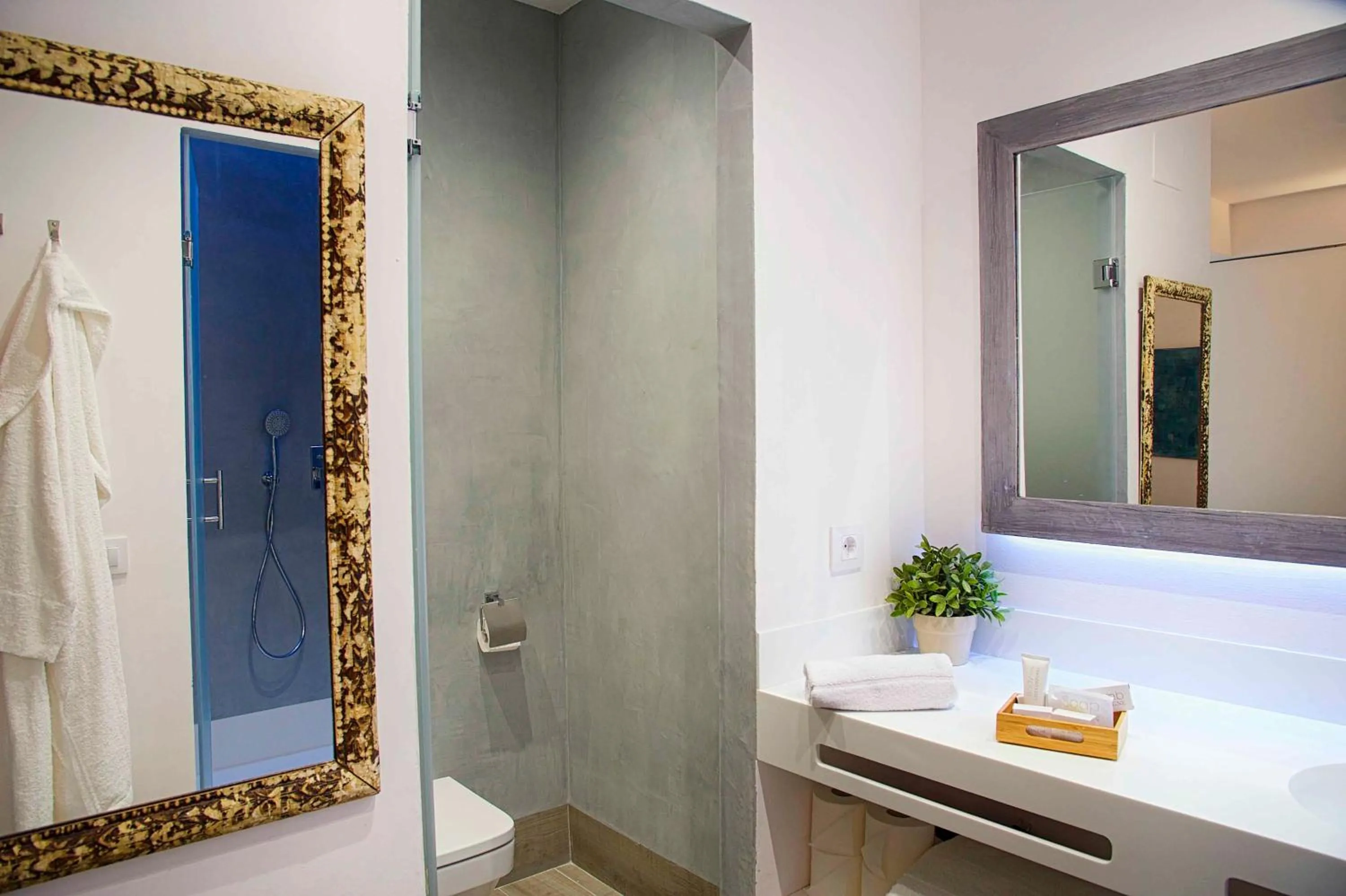 Bathroom in Overland Suites Catedral