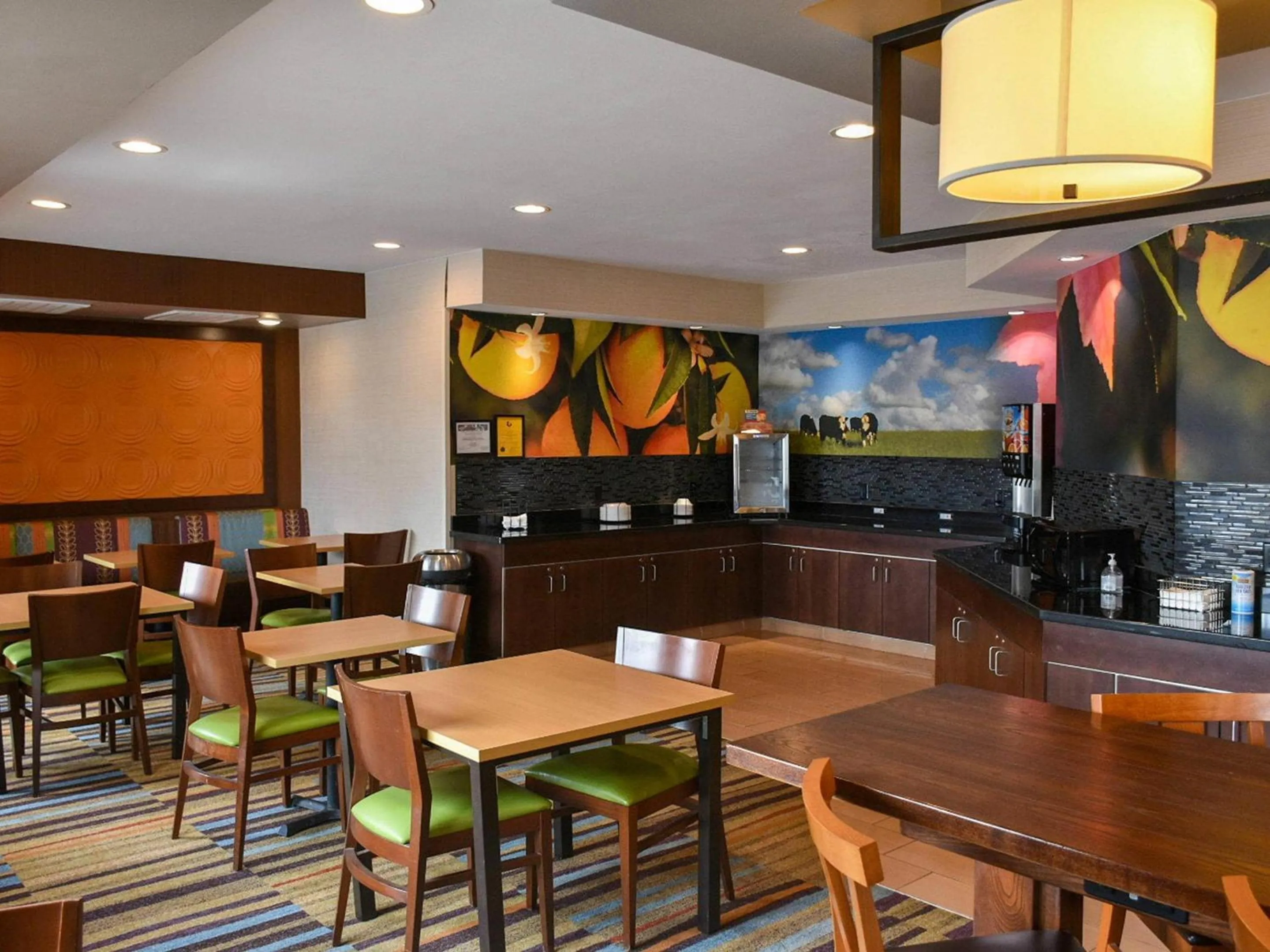 Breakfast in Comfort Inn & Suites Texas City I-45
