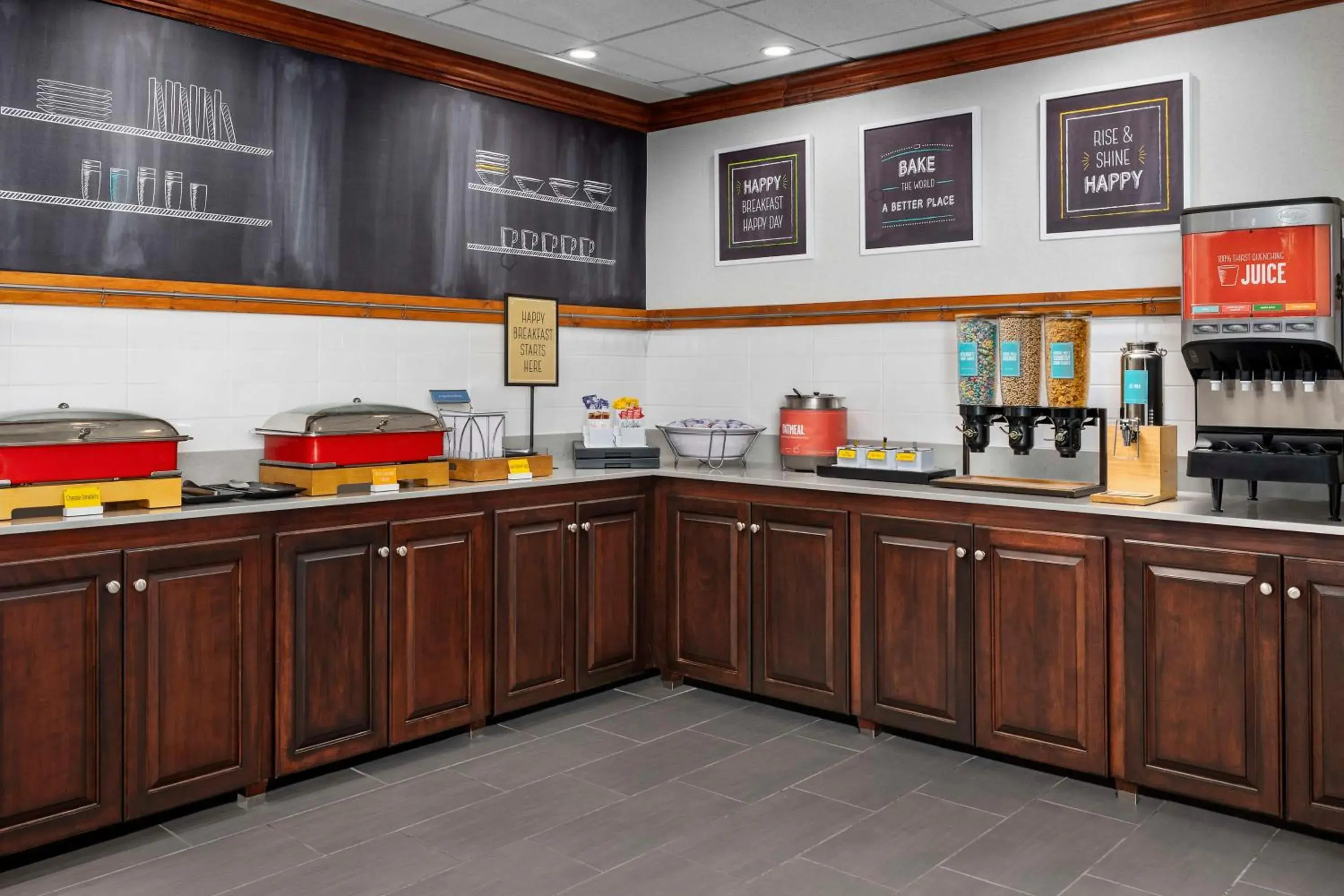 Breakfast in Hampton Inn & Suites at Lake Mary Colonial Townpark Breakfast in Hampton Inn & Suites at Lake Mary Colonial Townpark