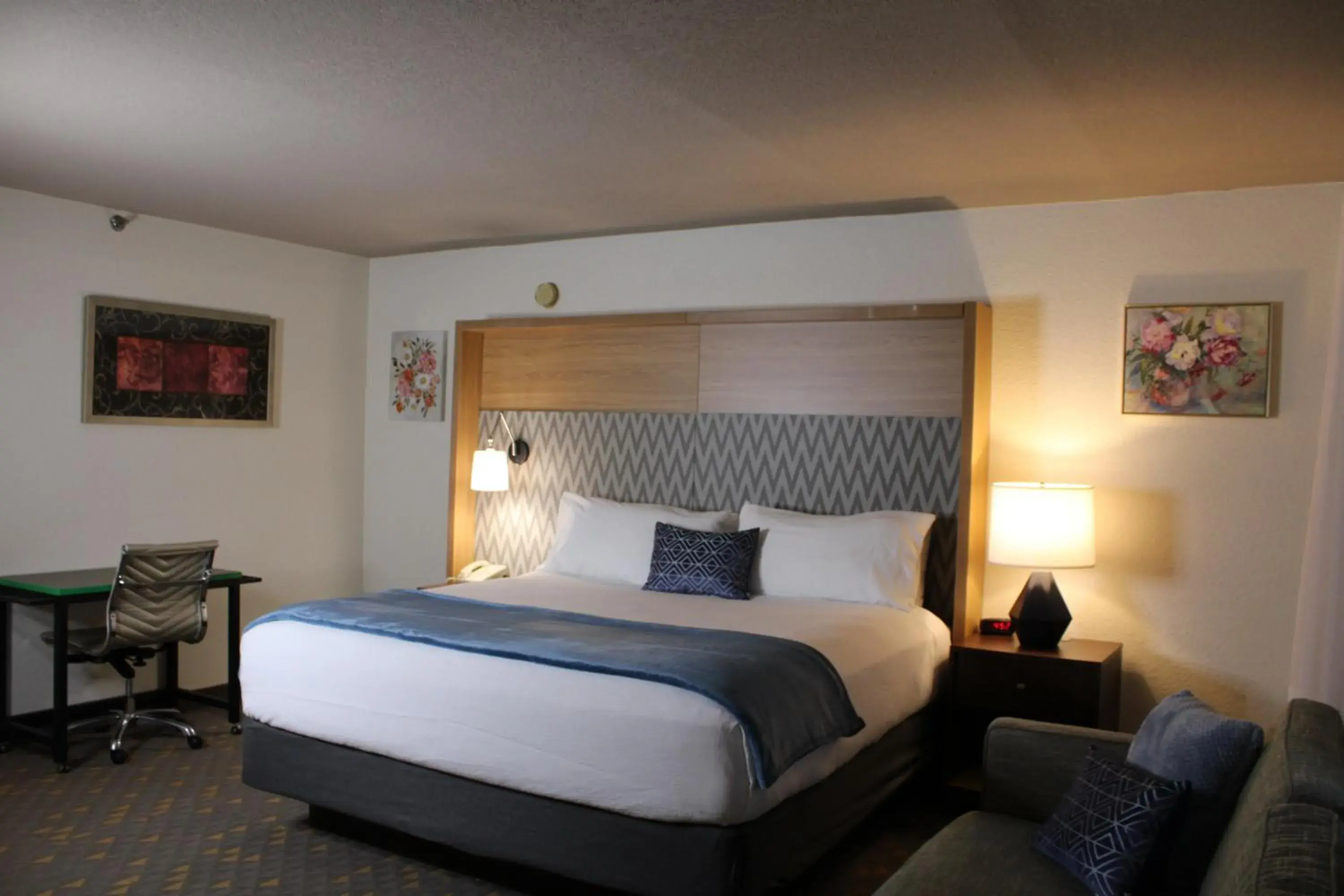 Bed in Wyndham Flint MI Grand Blanc Bishop Airport Conference Ct Bed in Wyndham Flint MI Grand Blanc Bishop Airport Conference Ct