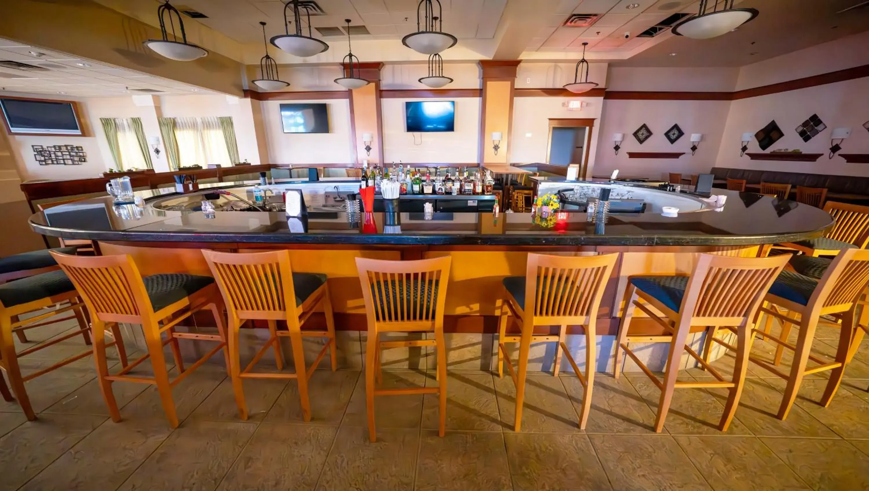Restaurant/places to eat in Gateway Hotel & Convention Center Best Western Premier Collection Restaurant/places to eat in Gateway Hotel & Convention Center Best Western Premier Collection