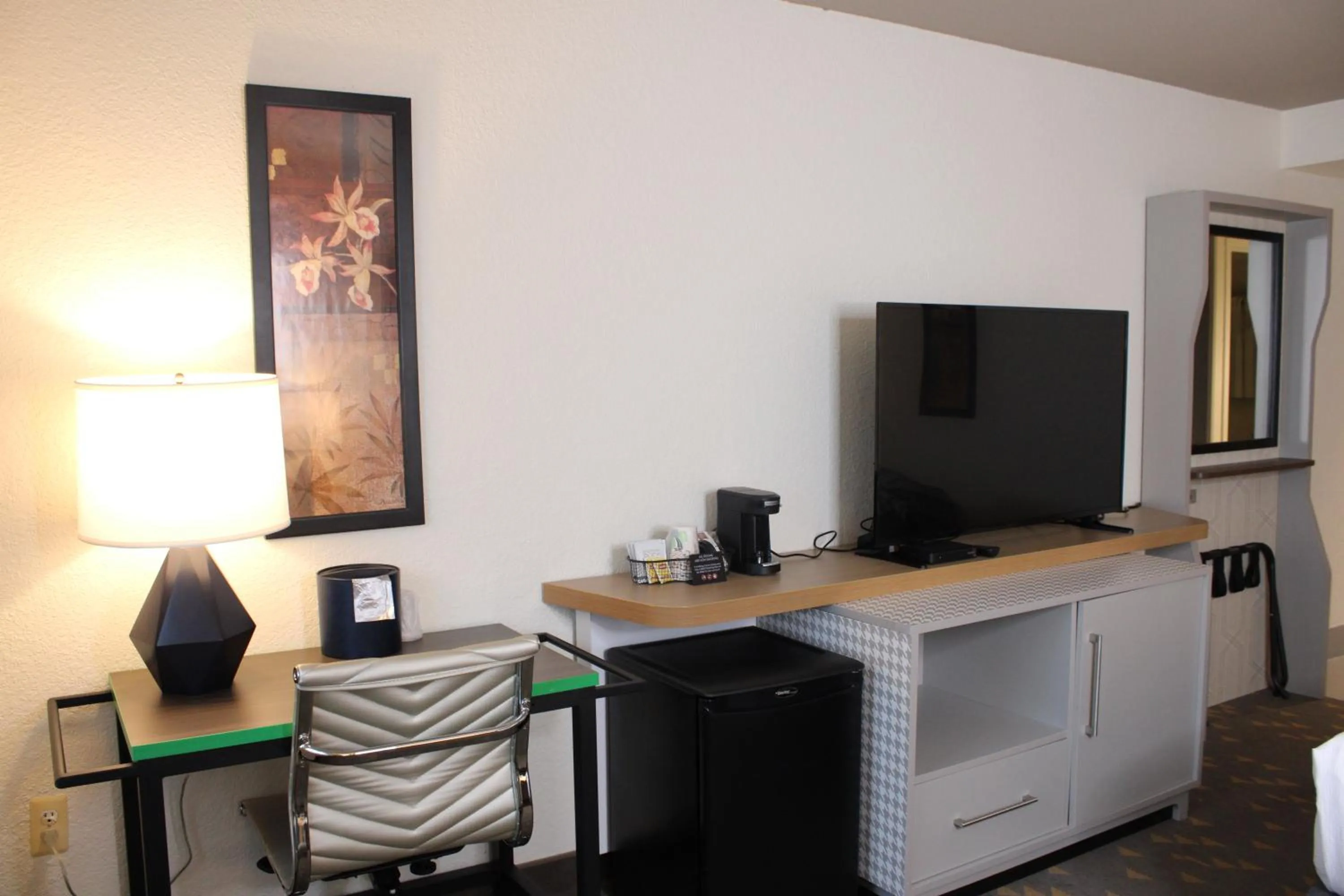 Wyndham Flint MI Grand Blanc Bishop Airport Conference Ct