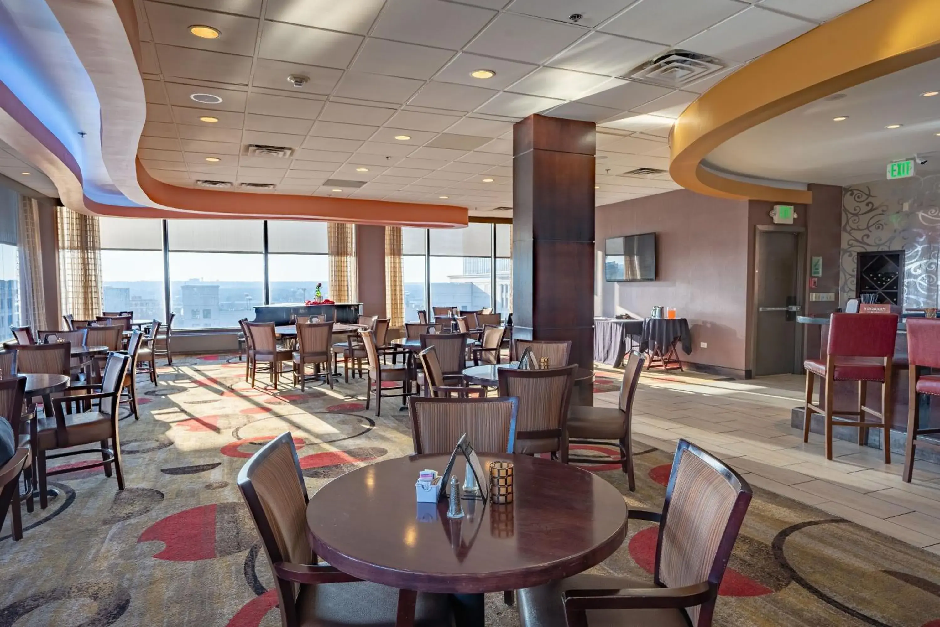 Restaurant/Places to Eat in Radisson Dayton Convention Center