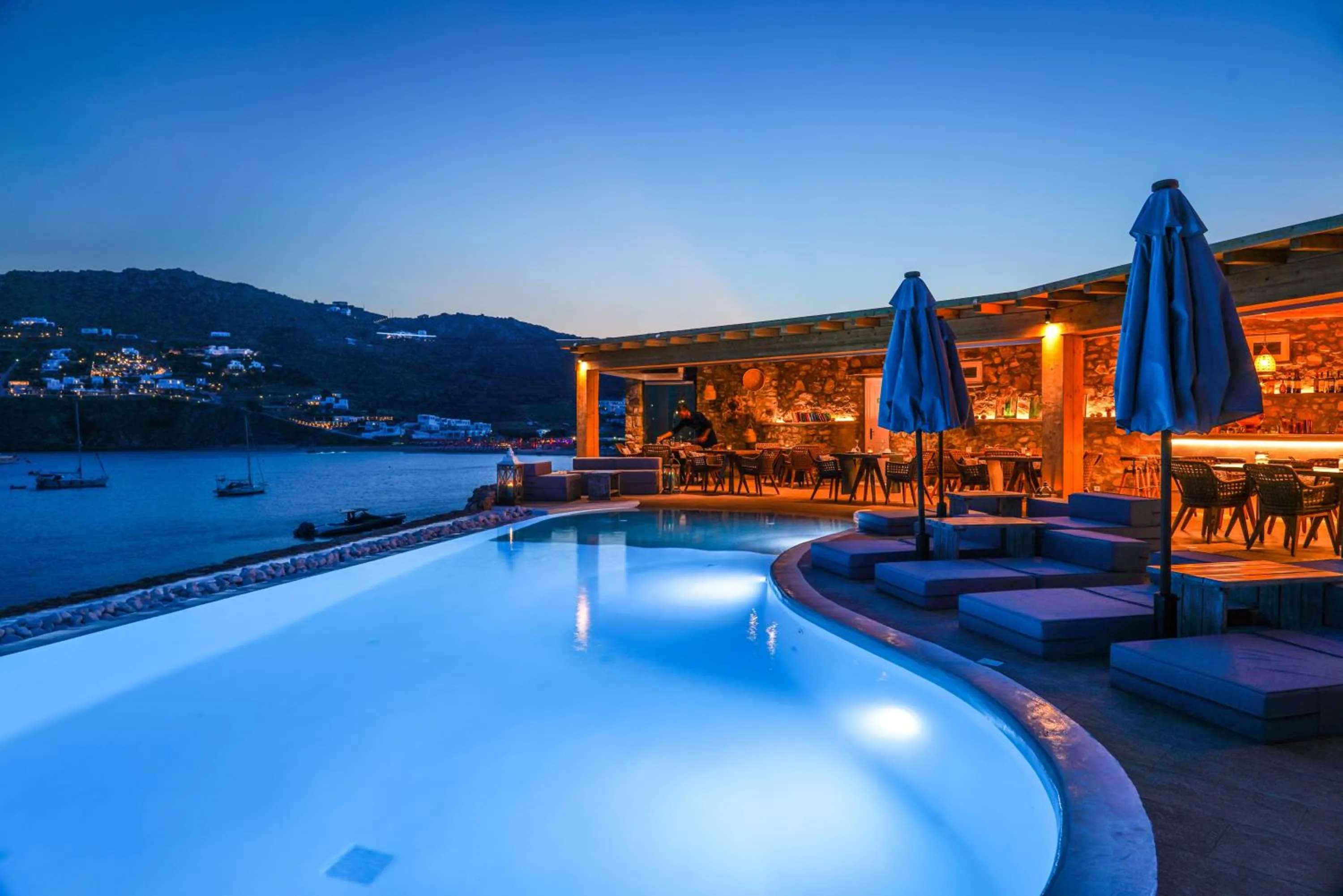 Restaurant/places to eat in Salty Houses